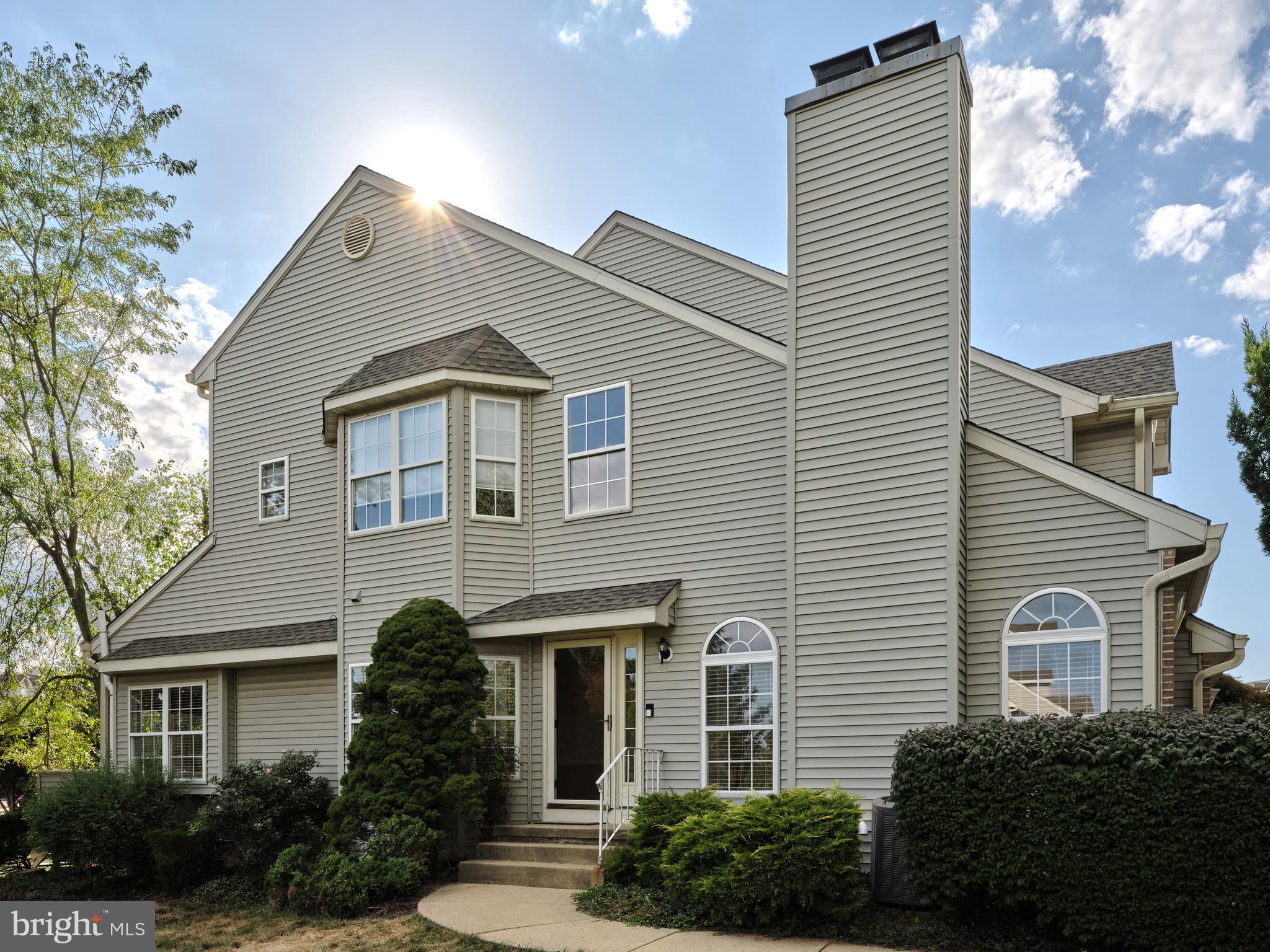 288 DEERFIELD COURT