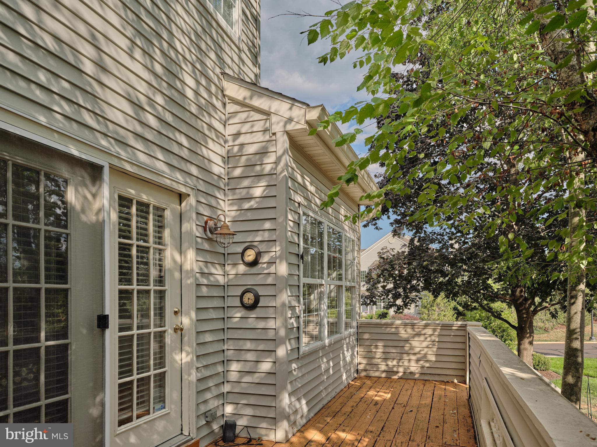 288 DEERFIELD COURT