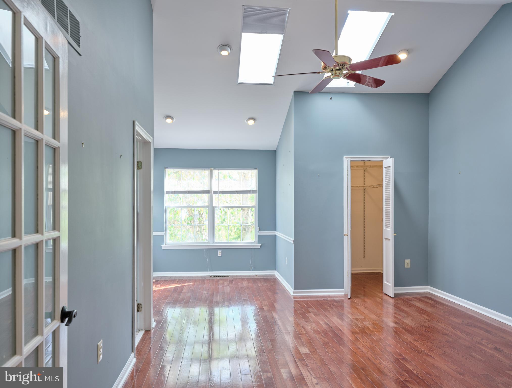 288 DEERFIELD COURT
