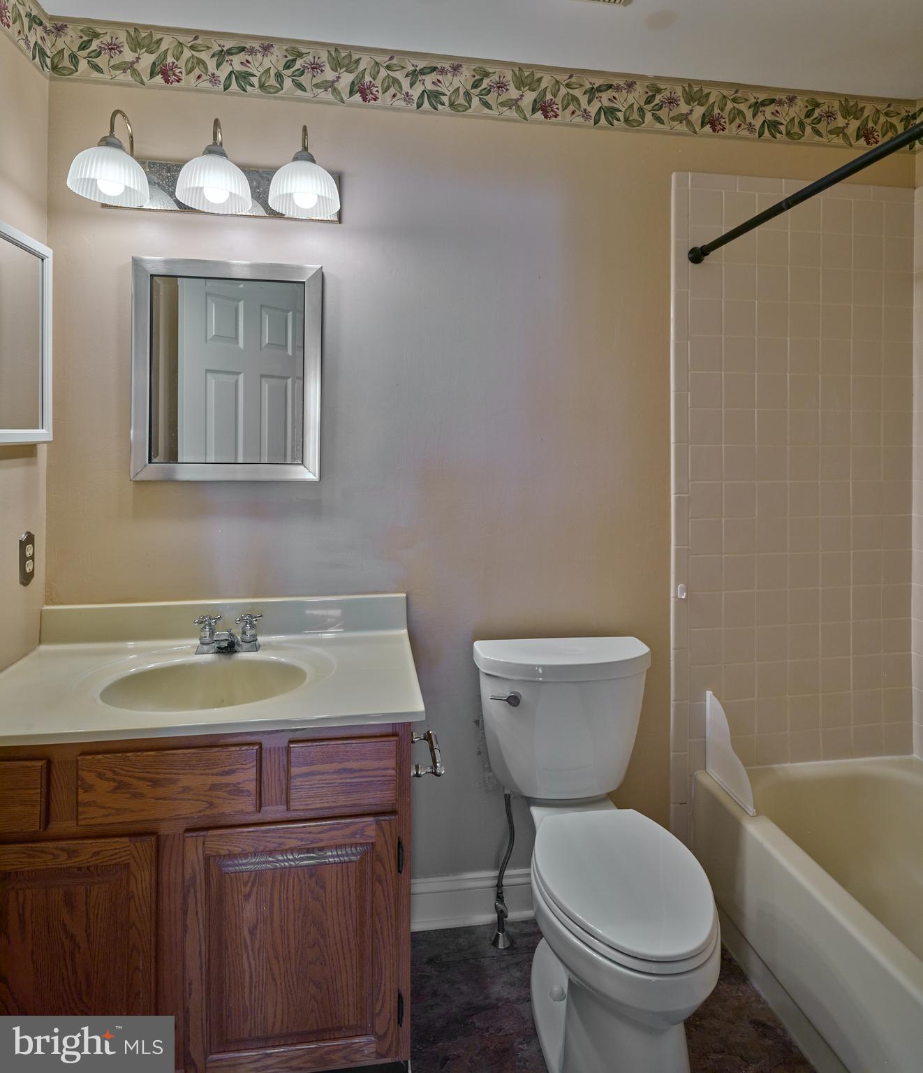 288 DEERFIELD COURT
