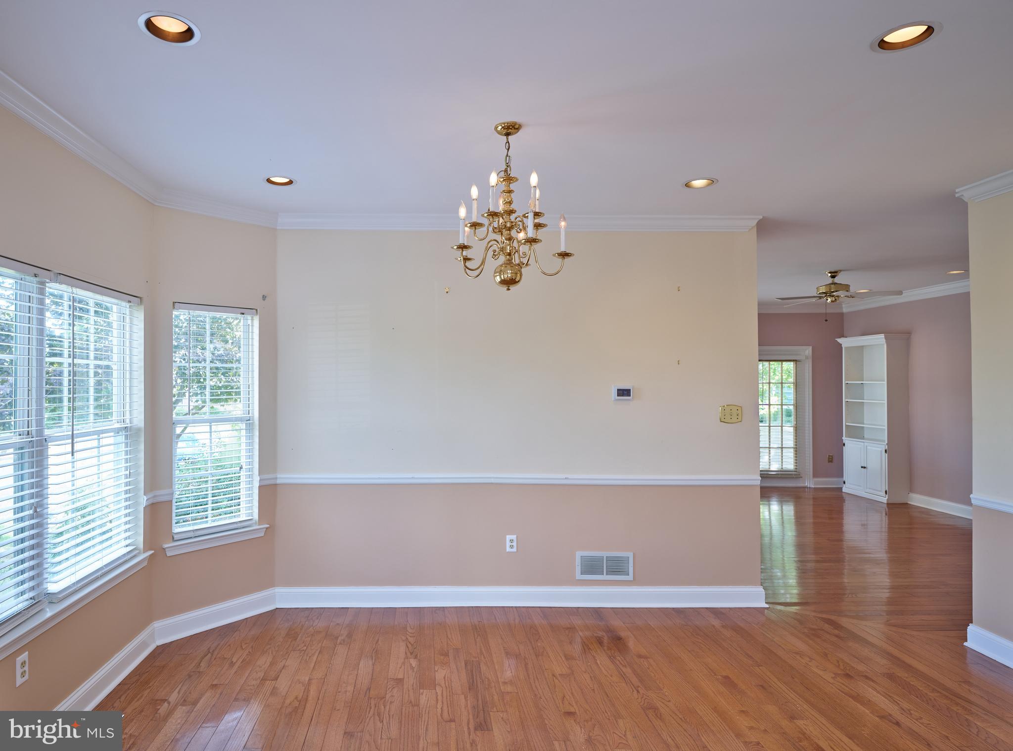 288 DEERFIELD COURT