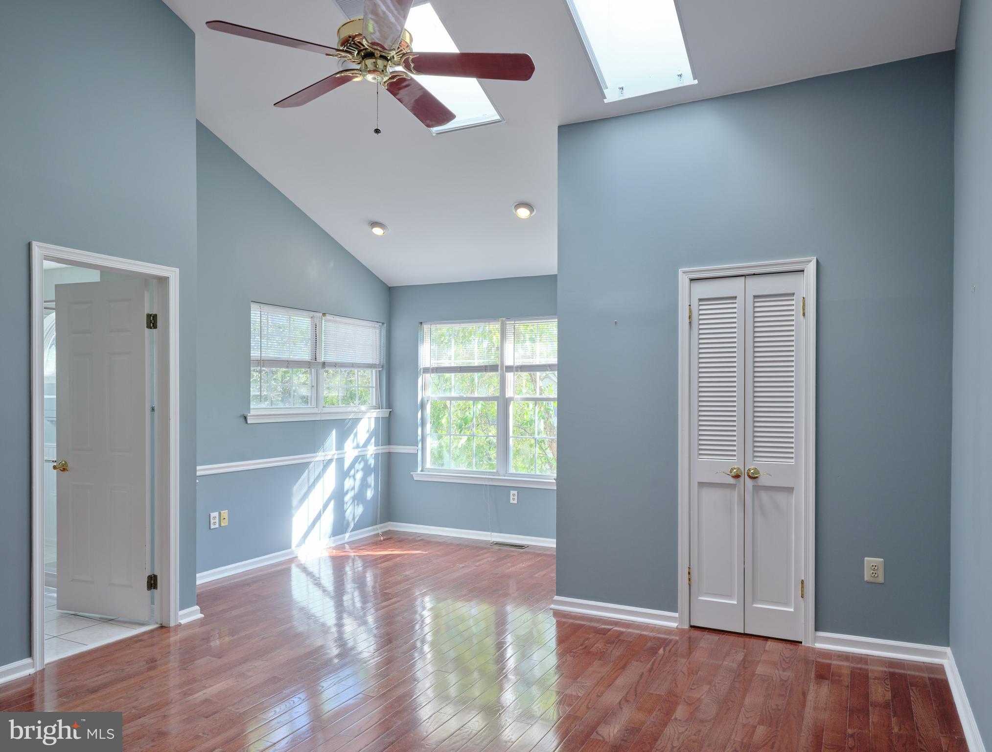 288 DEERFIELD COURT