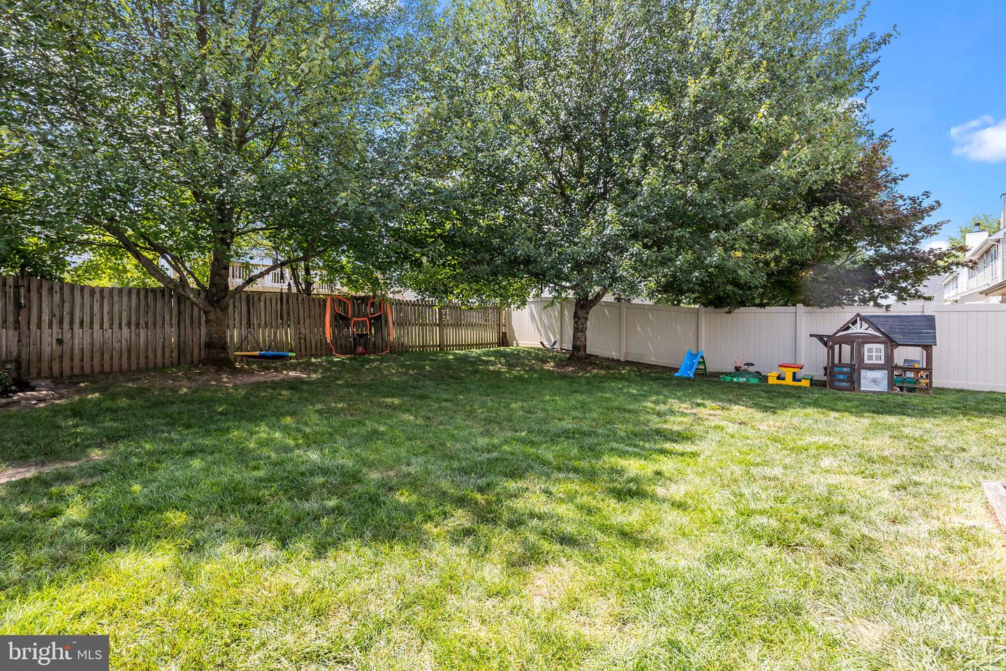 4198 Miladies Ln