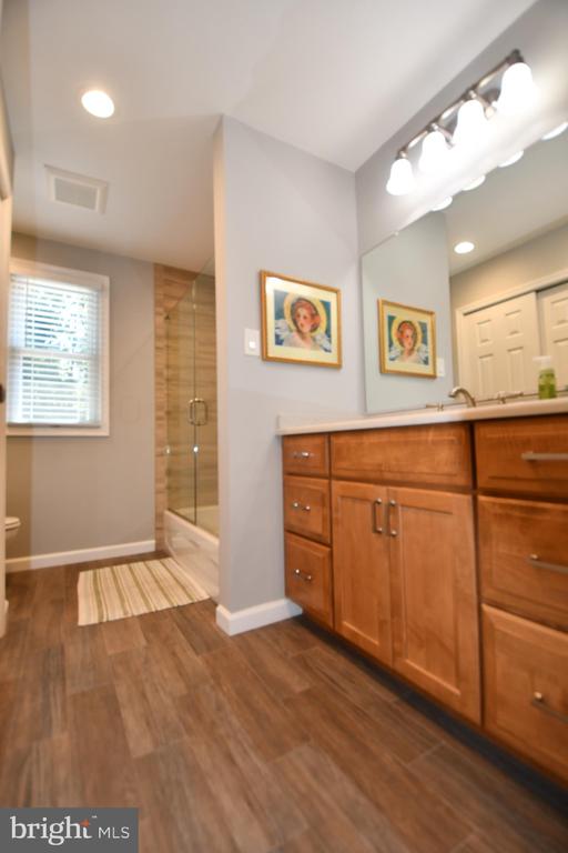 709 WYNNEWOOD DRIVE