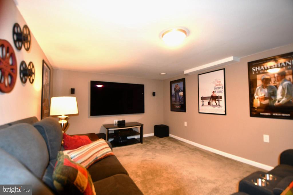 709 WYNNEWOOD DRIVE