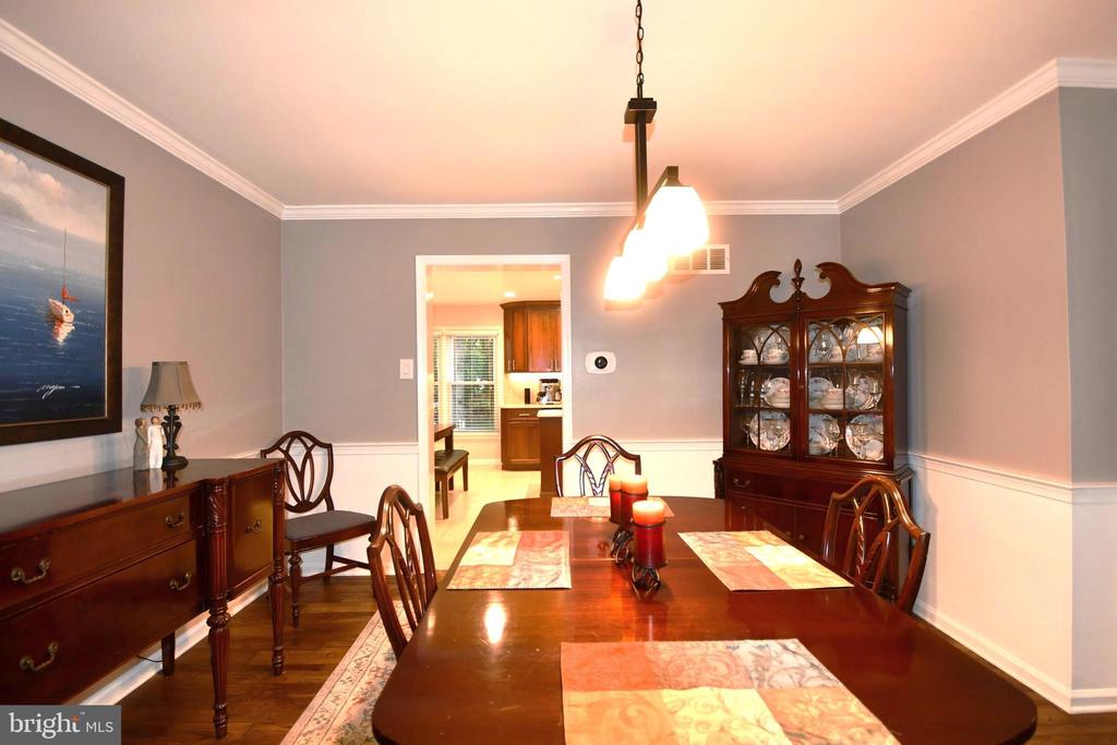 709 WYNNEWOOD DRIVE