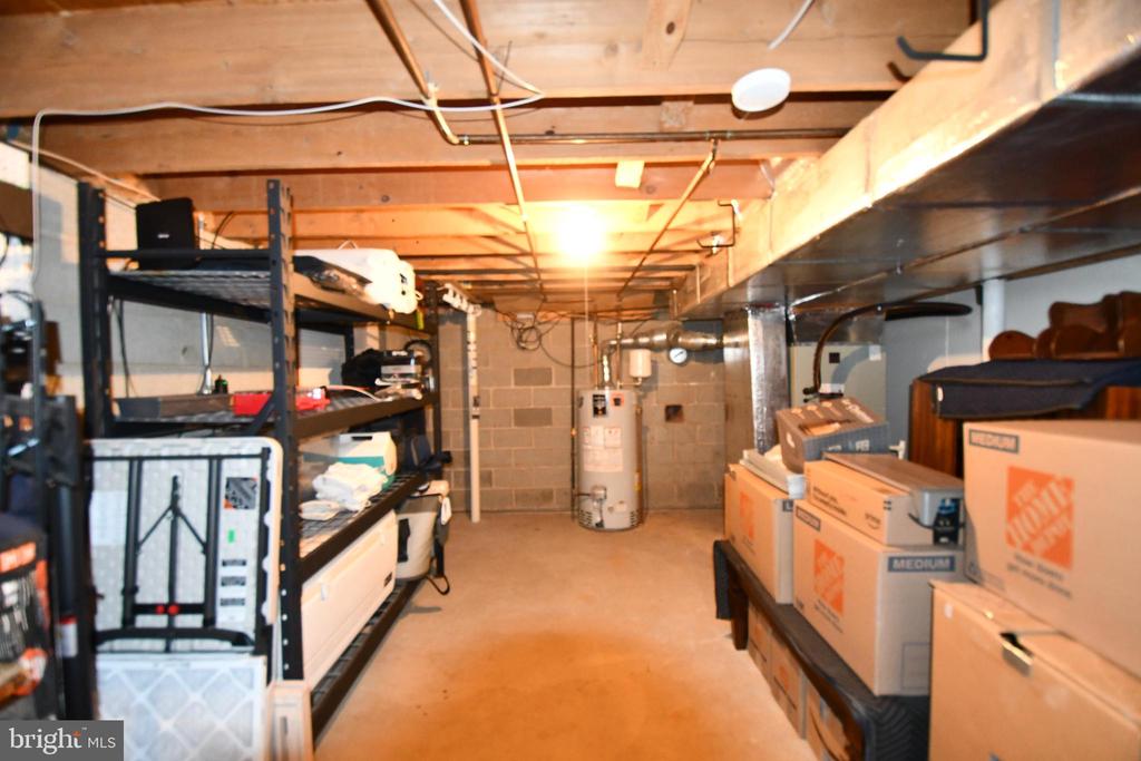 709 WYNNEWOOD DRIVE