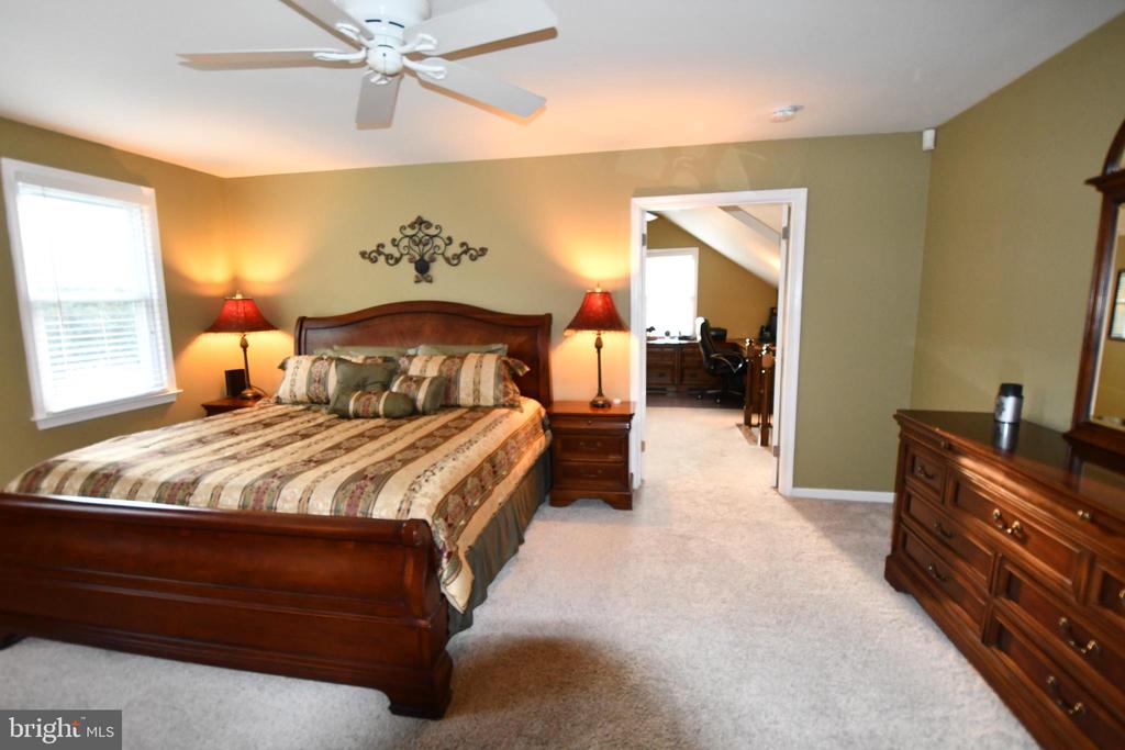 709 WYNNEWOOD DRIVE