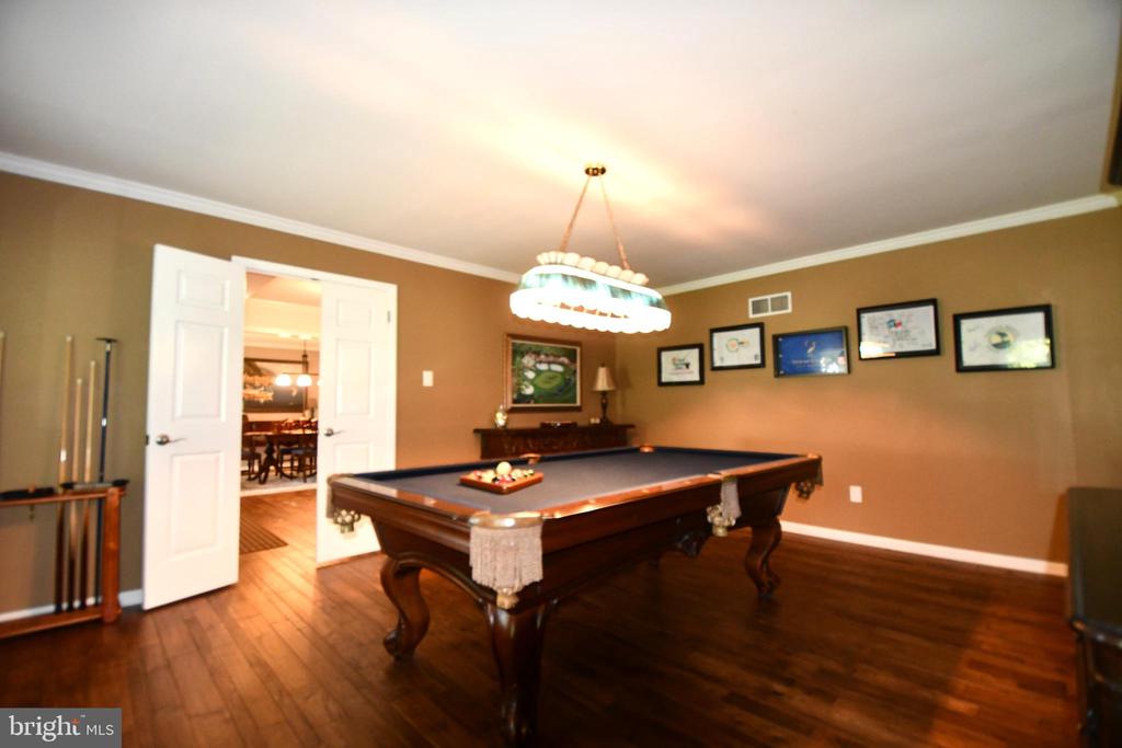 709 WYNNEWOOD DRIVE