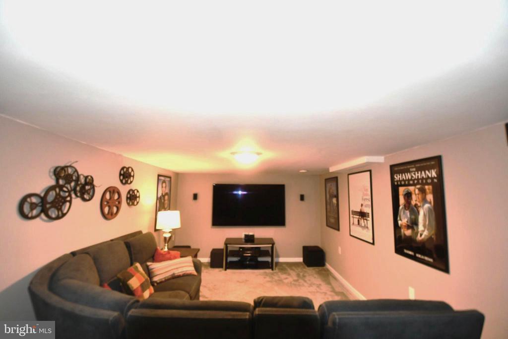 709 WYNNEWOOD DRIVE