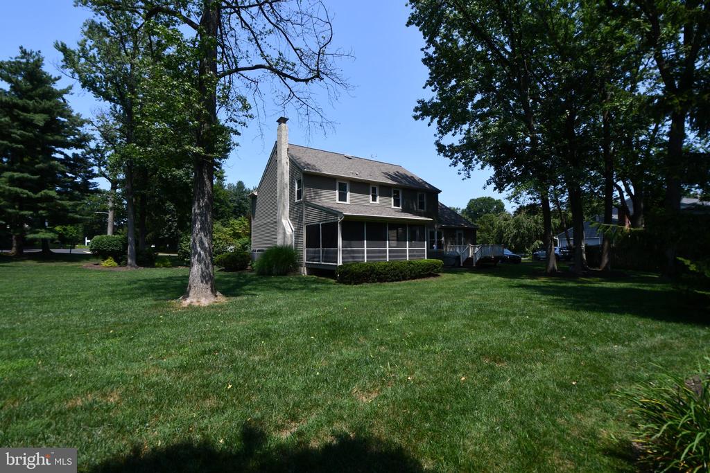 709 WYNNEWOOD DRIVE