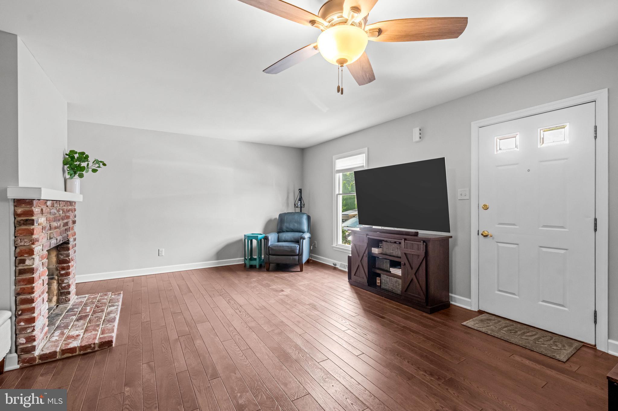 17 WASHINGTON SQUARE