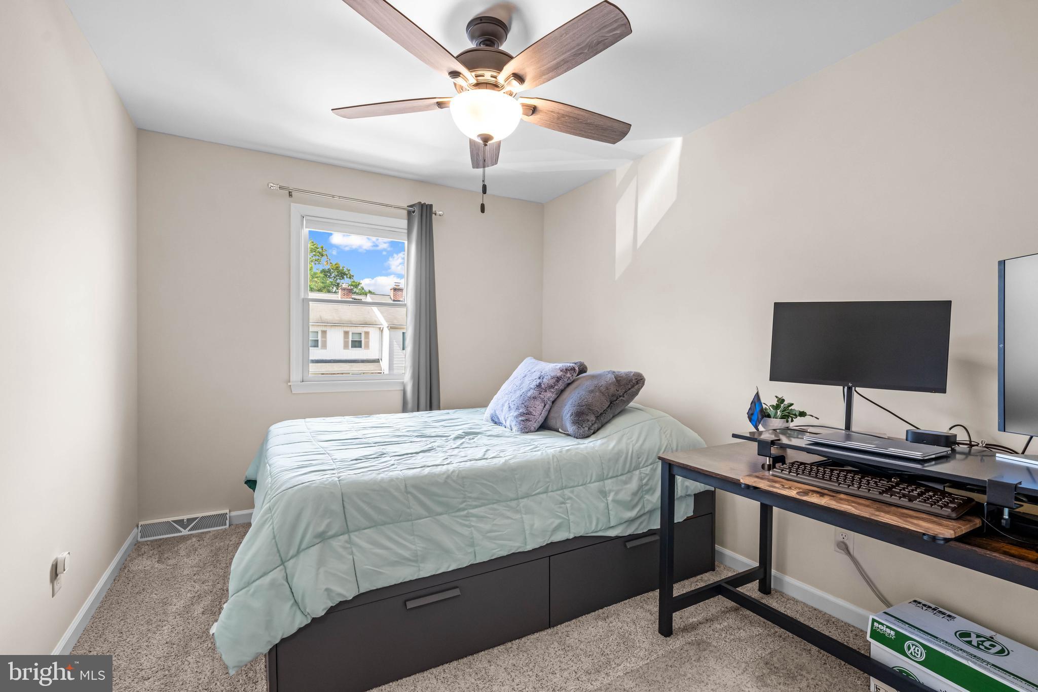 17 WASHINGTON SQUARE