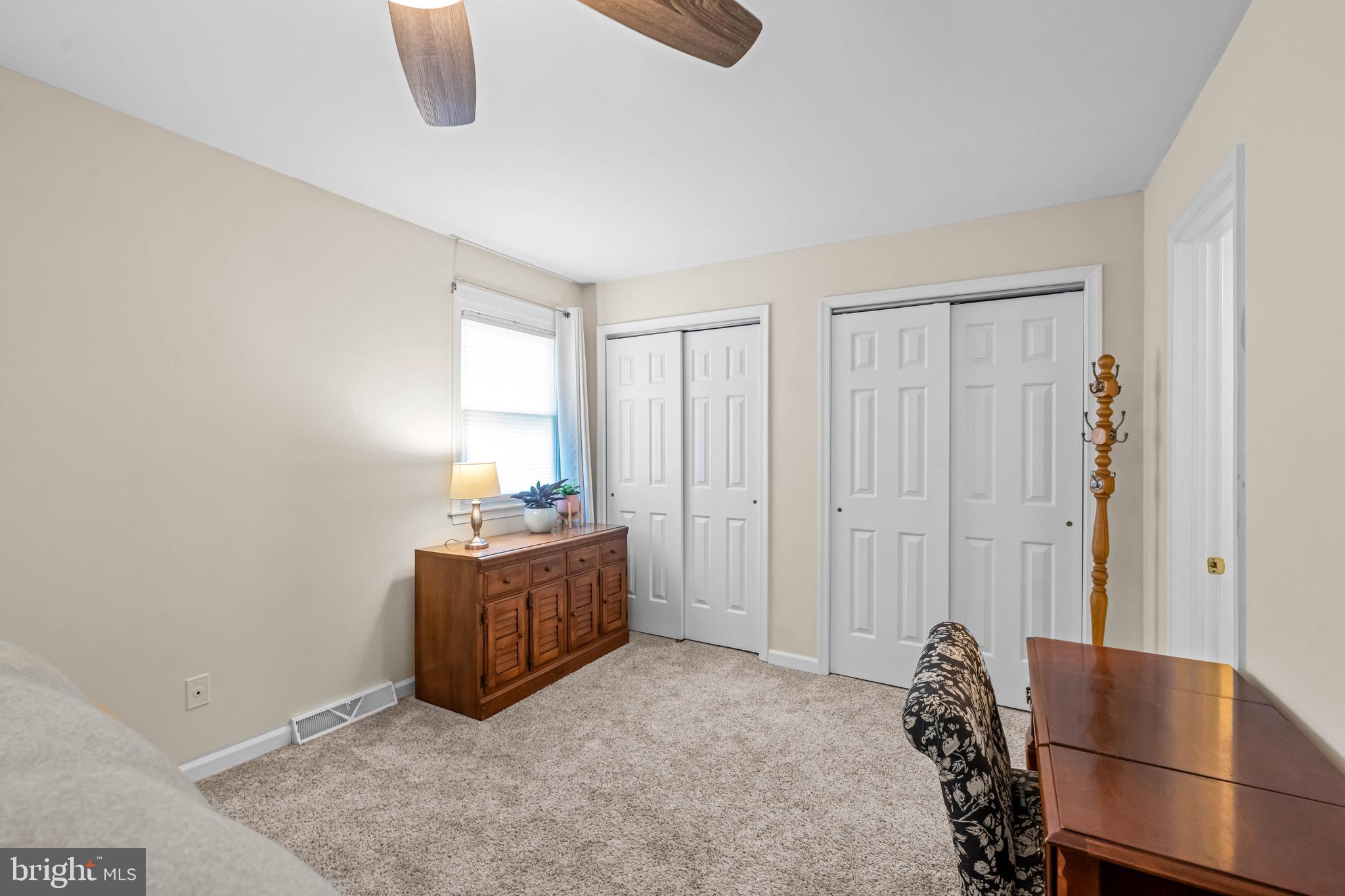 17 WASHINGTON SQUARE