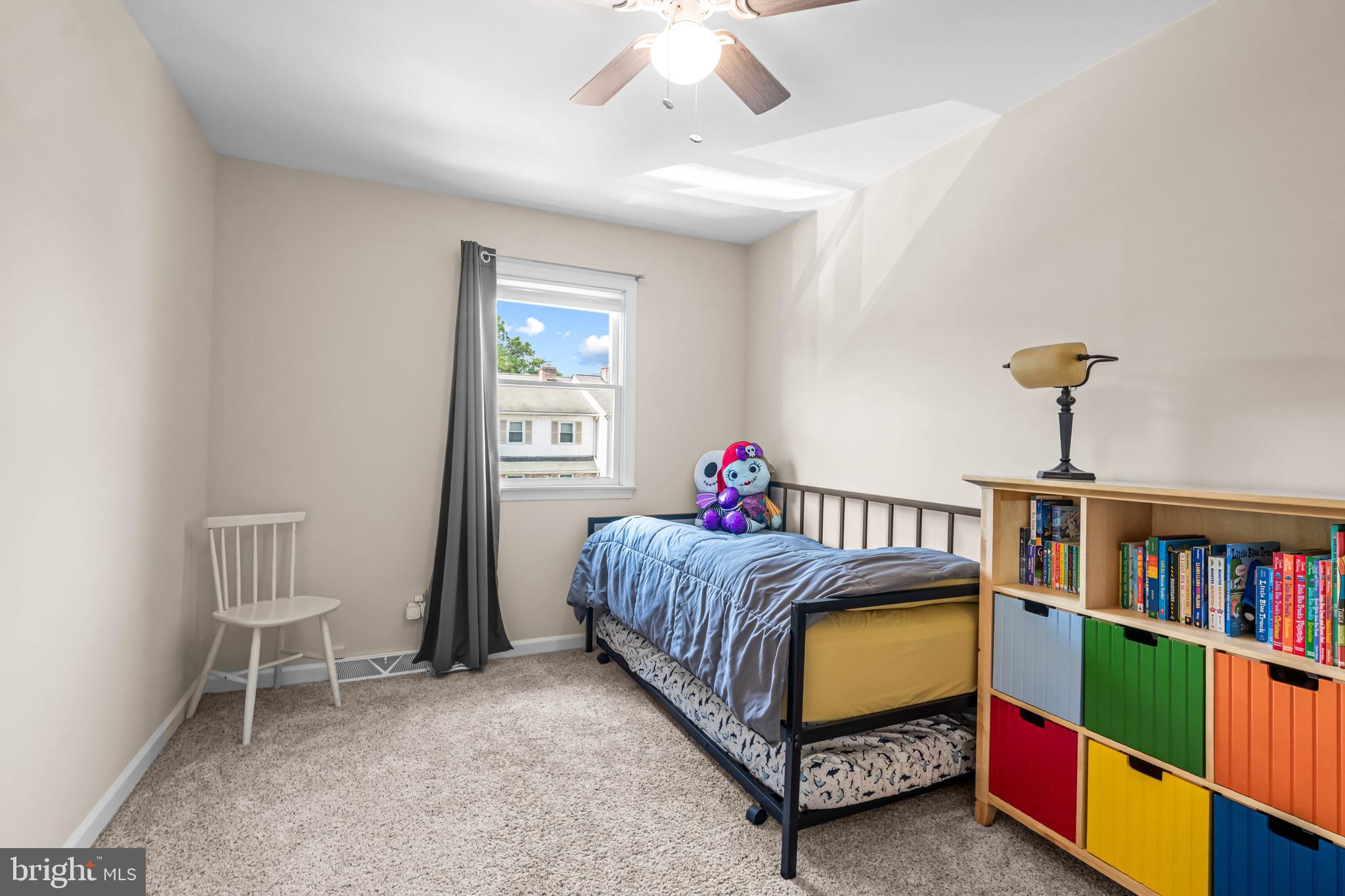 17 WASHINGTON SQUARE