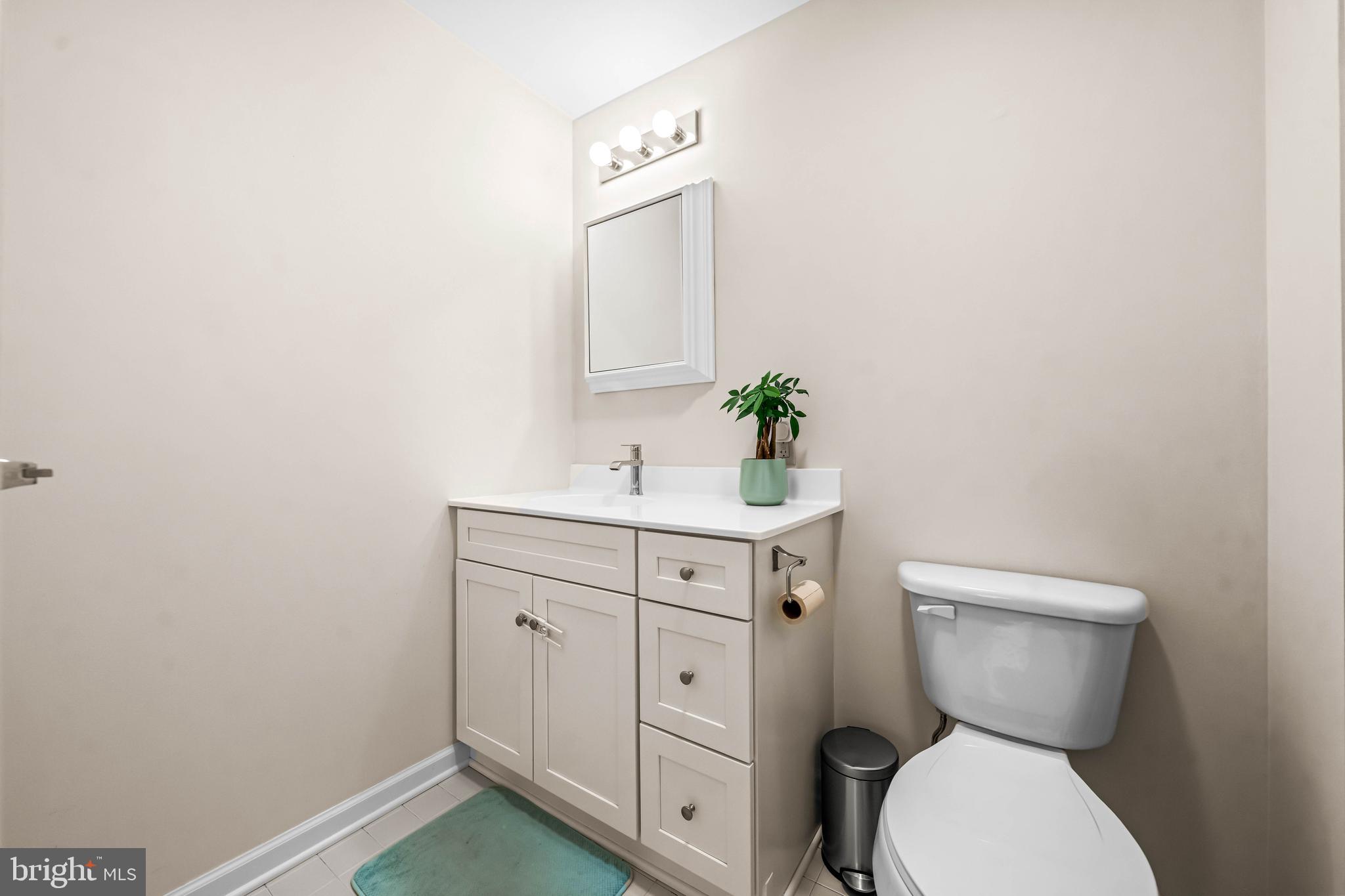 17 WASHINGTON SQUARE