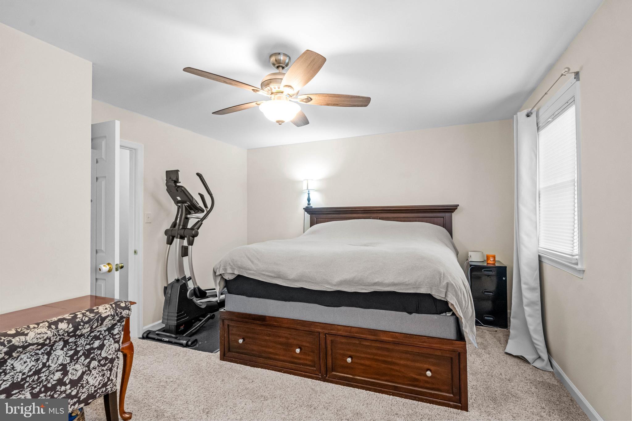 17 WASHINGTON SQUARE