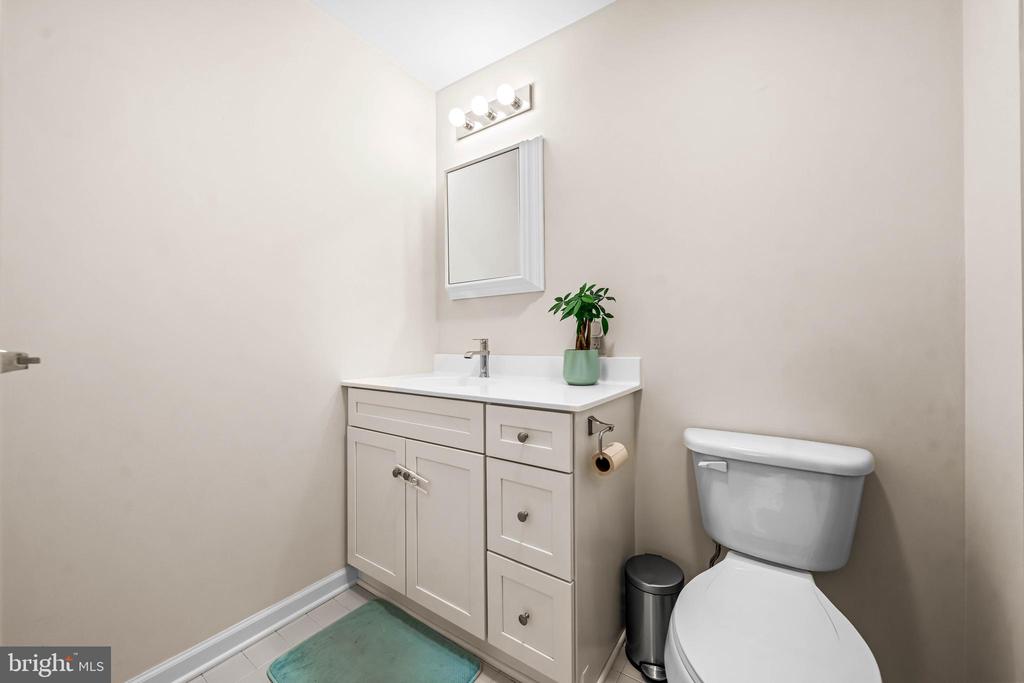 17 WASHINGTON SQUARE