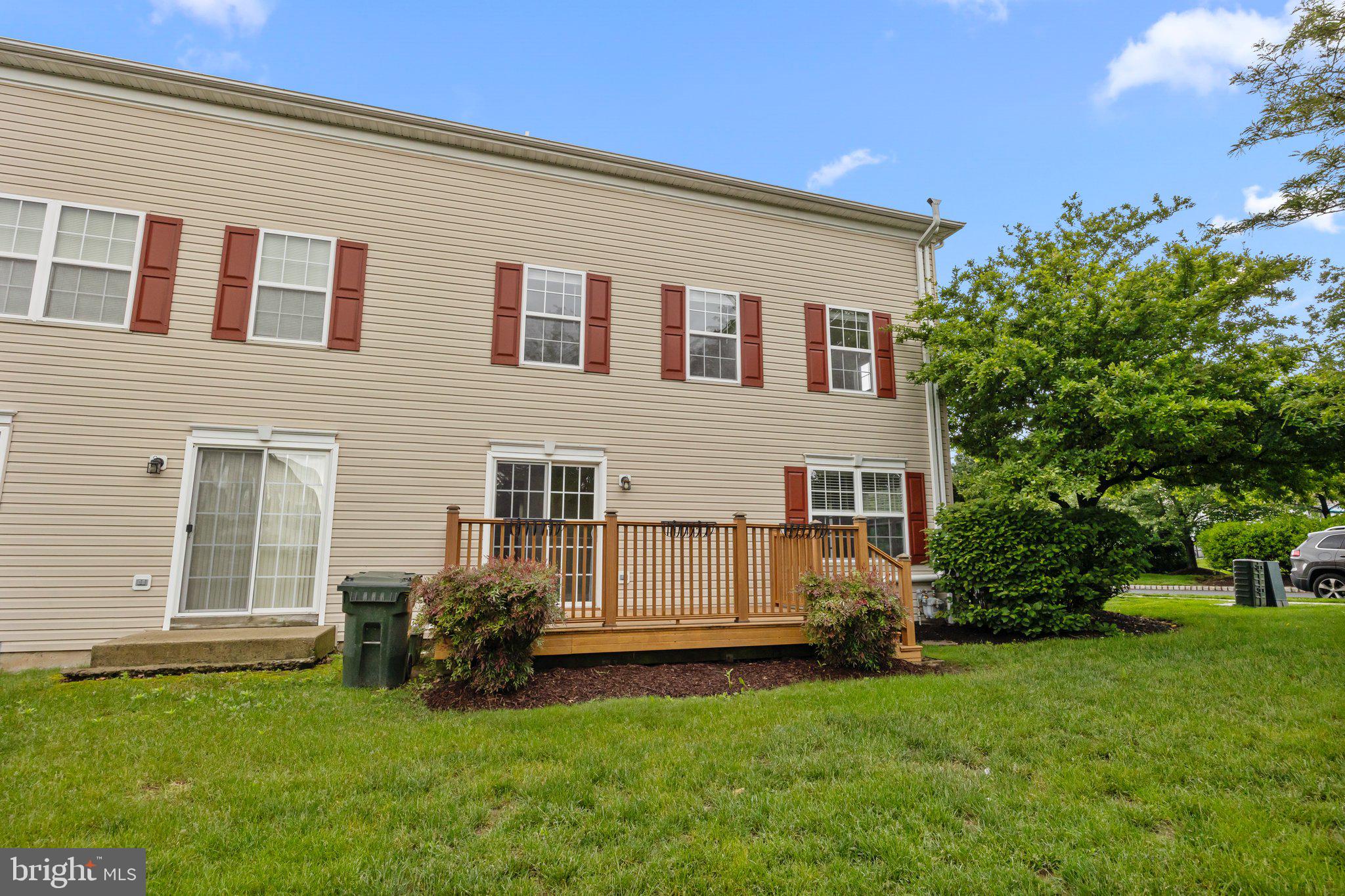 115 GOLDFINCH CT #237