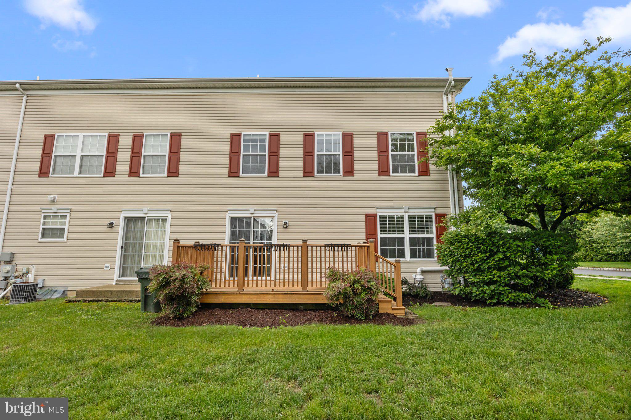 115 GOLDFINCH CT #237