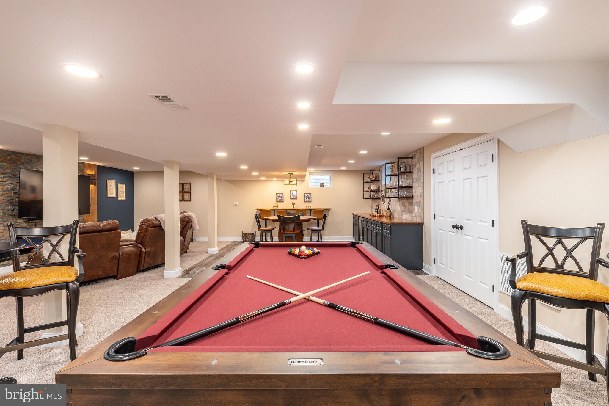 1100 PINEVILLE ROAD