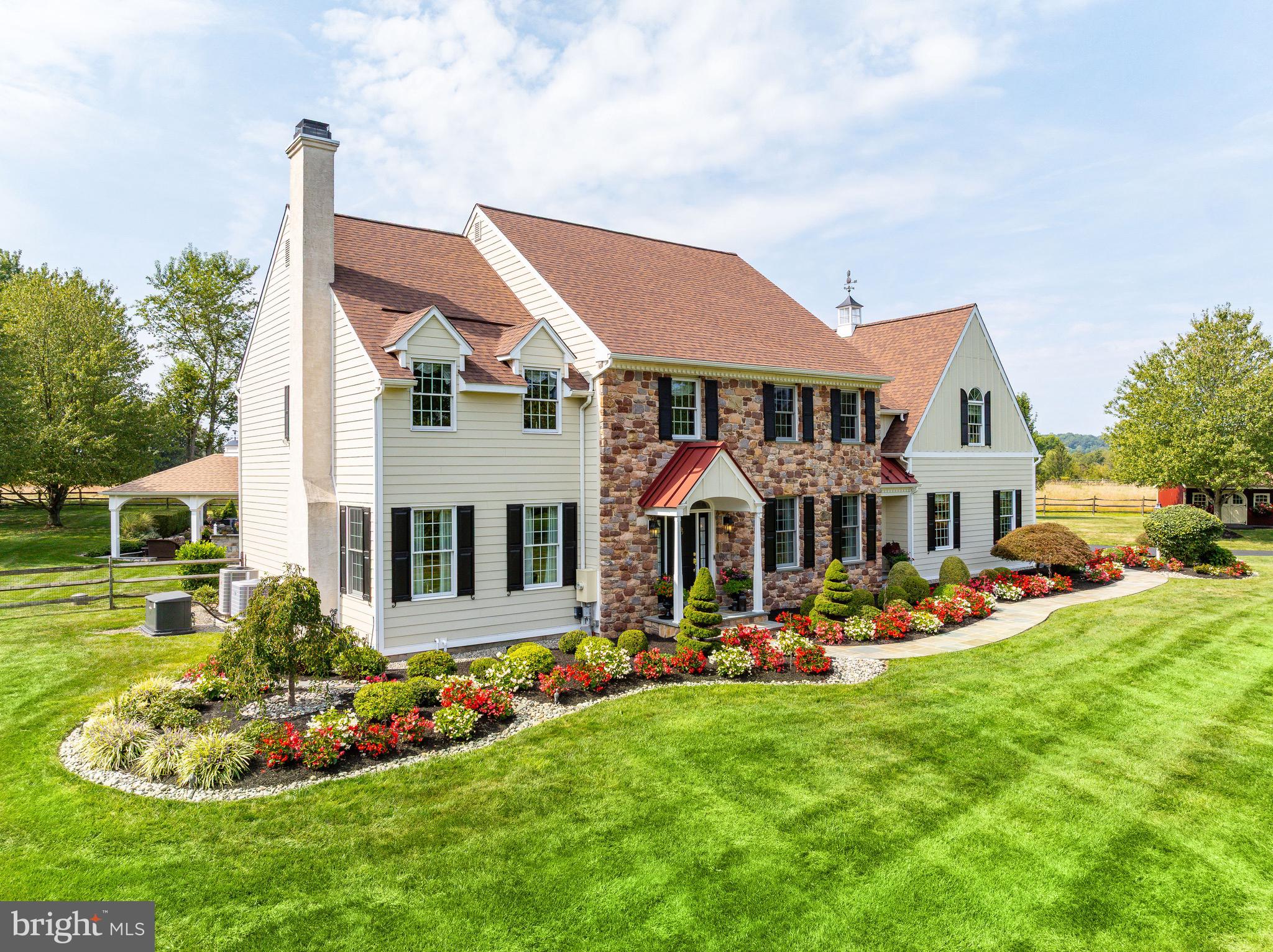 1100 PINEVILLE ROAD