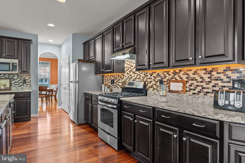 4748 BISHOP CIRCLE