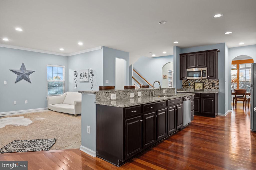 4748 BISHOP CIRCLE
