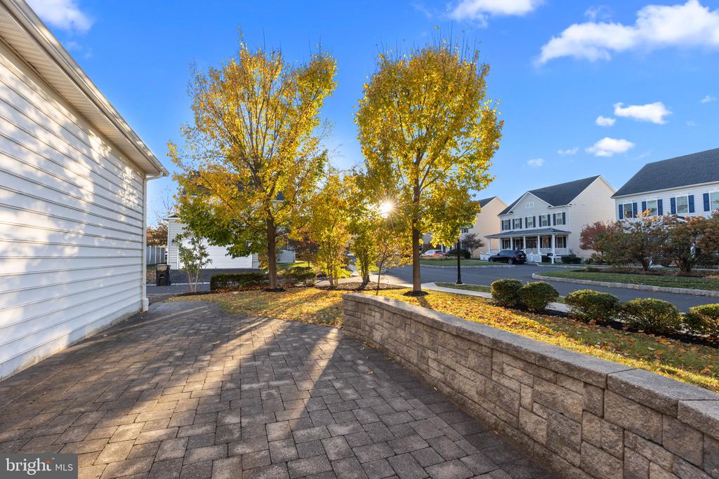 4748 BISHOP CIRCLE