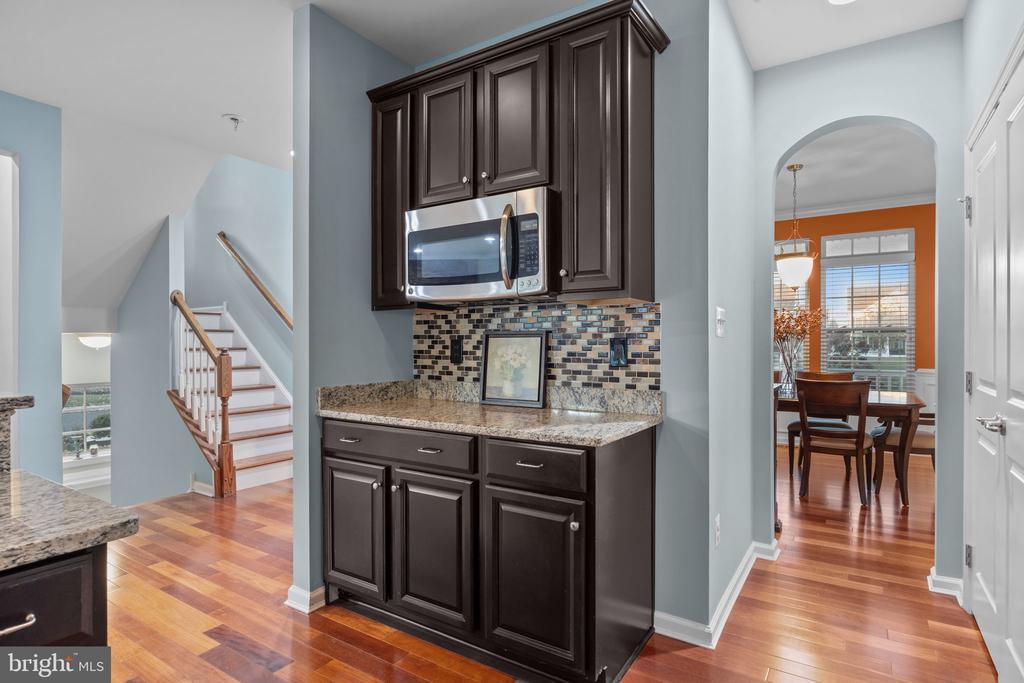 4748 BISHOP CIRCLE