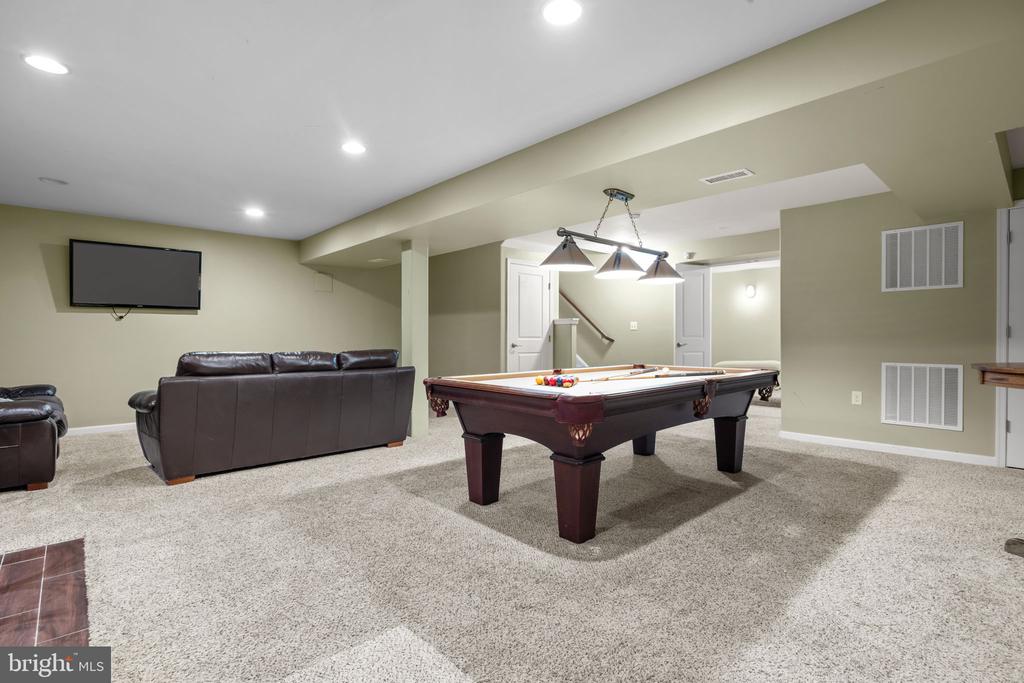 4748 BISHOP CIRCLE