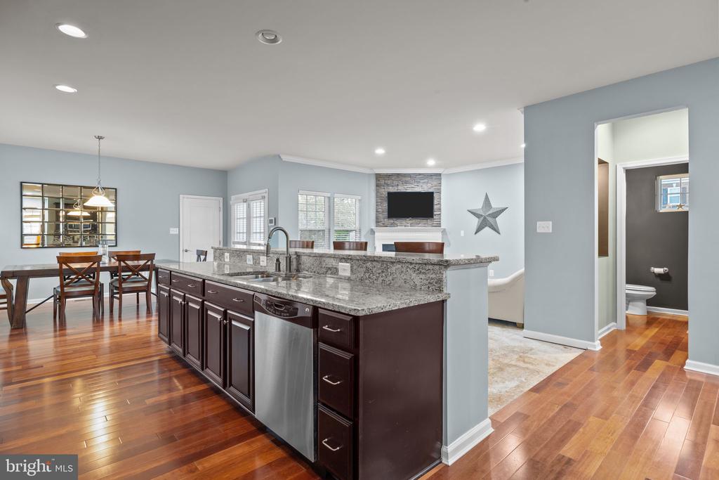 4748 BISHOP CIRCLE