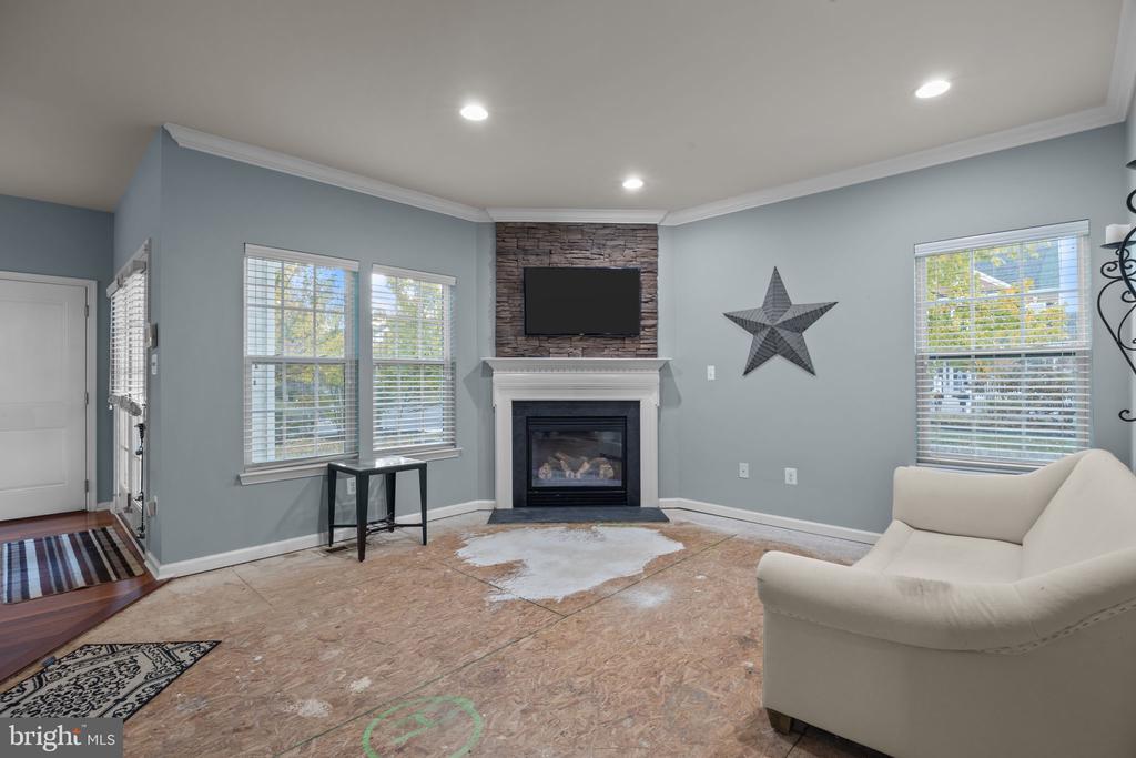 4748 BISHOP CIRCLE