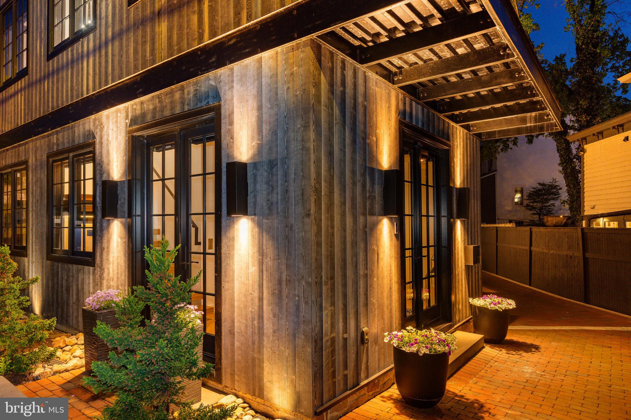 27 W MECHANIC STREET