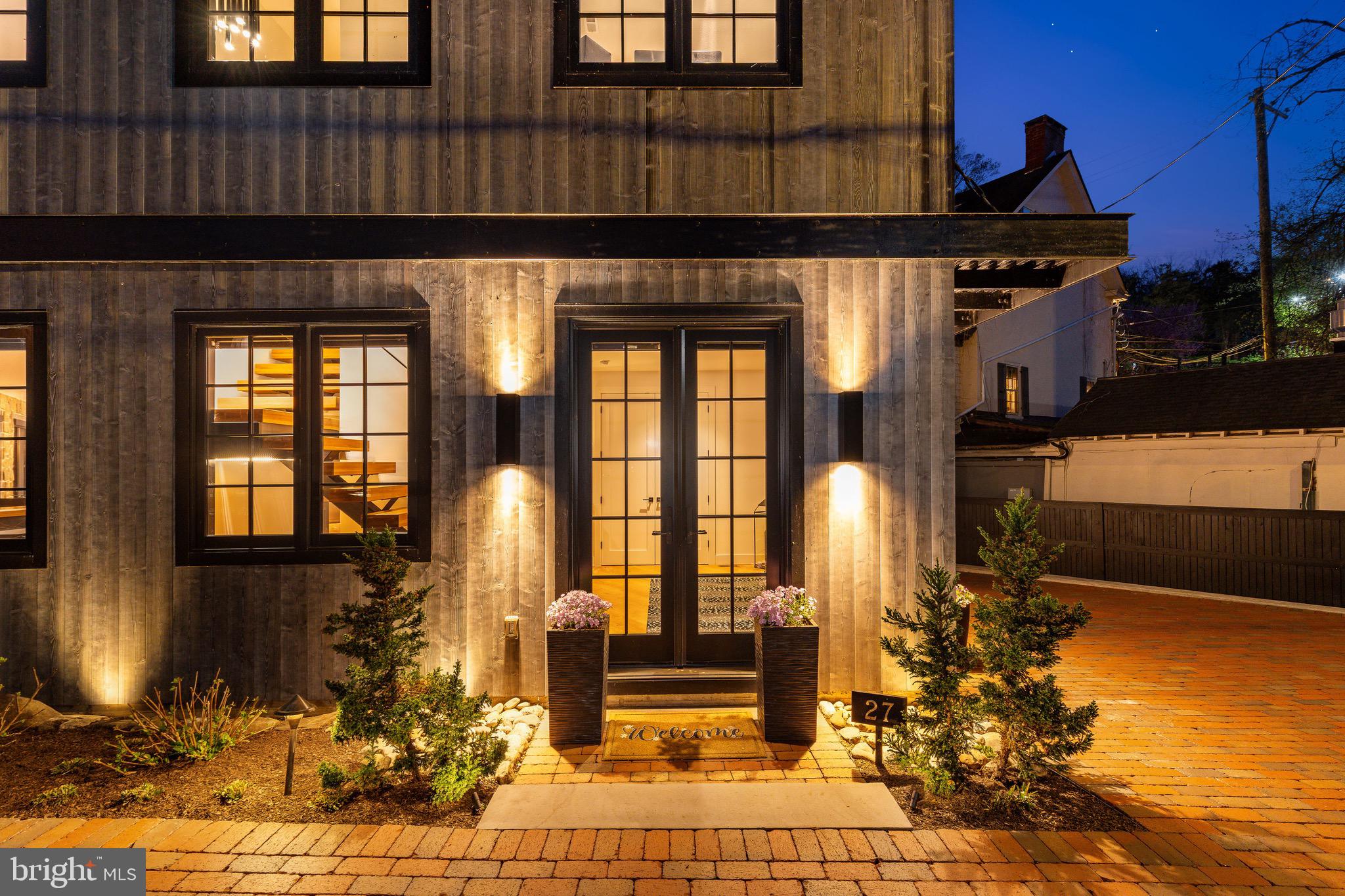 27 W MECHANIC STREET