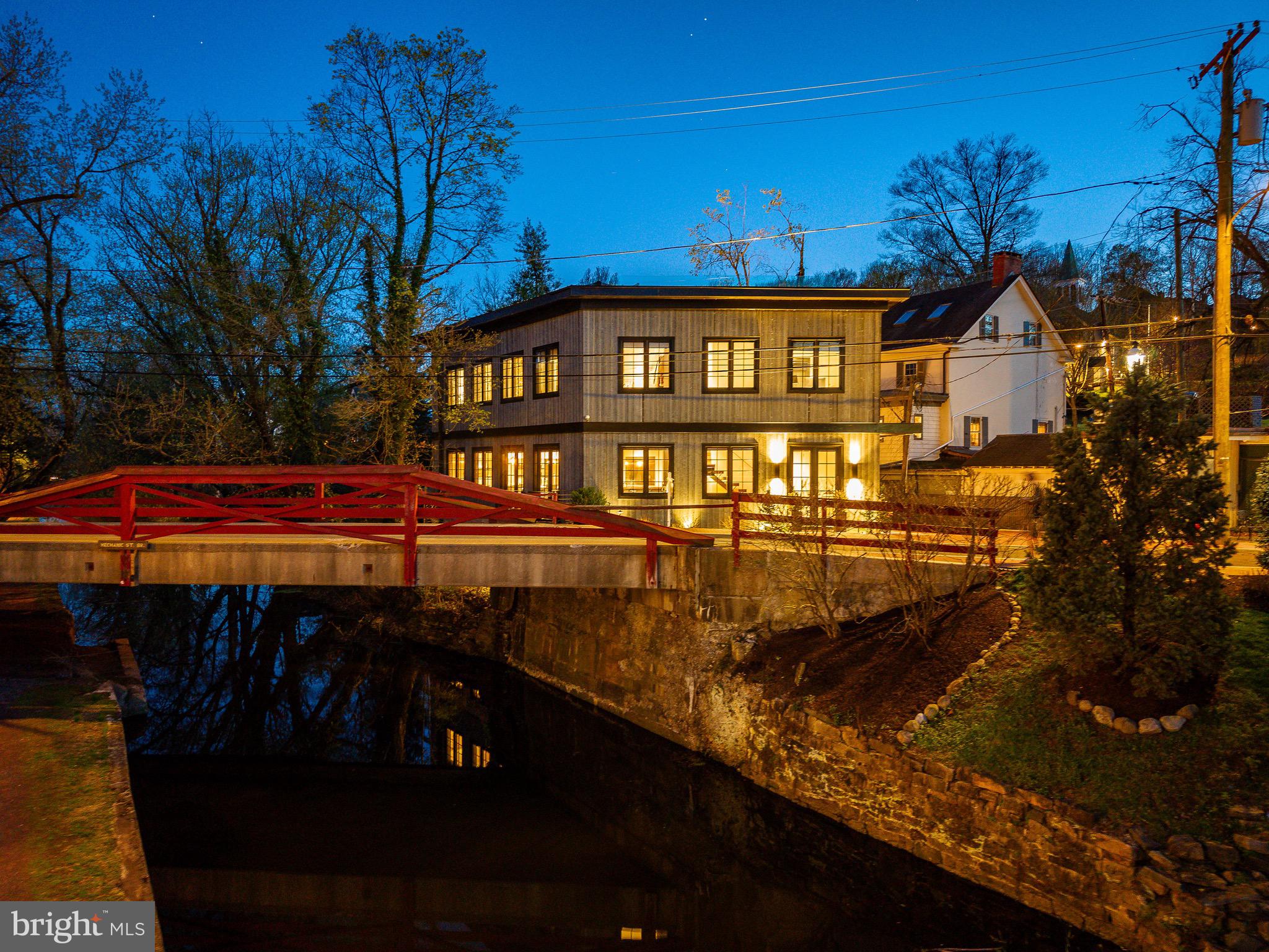 27 W MECHANIC STREET