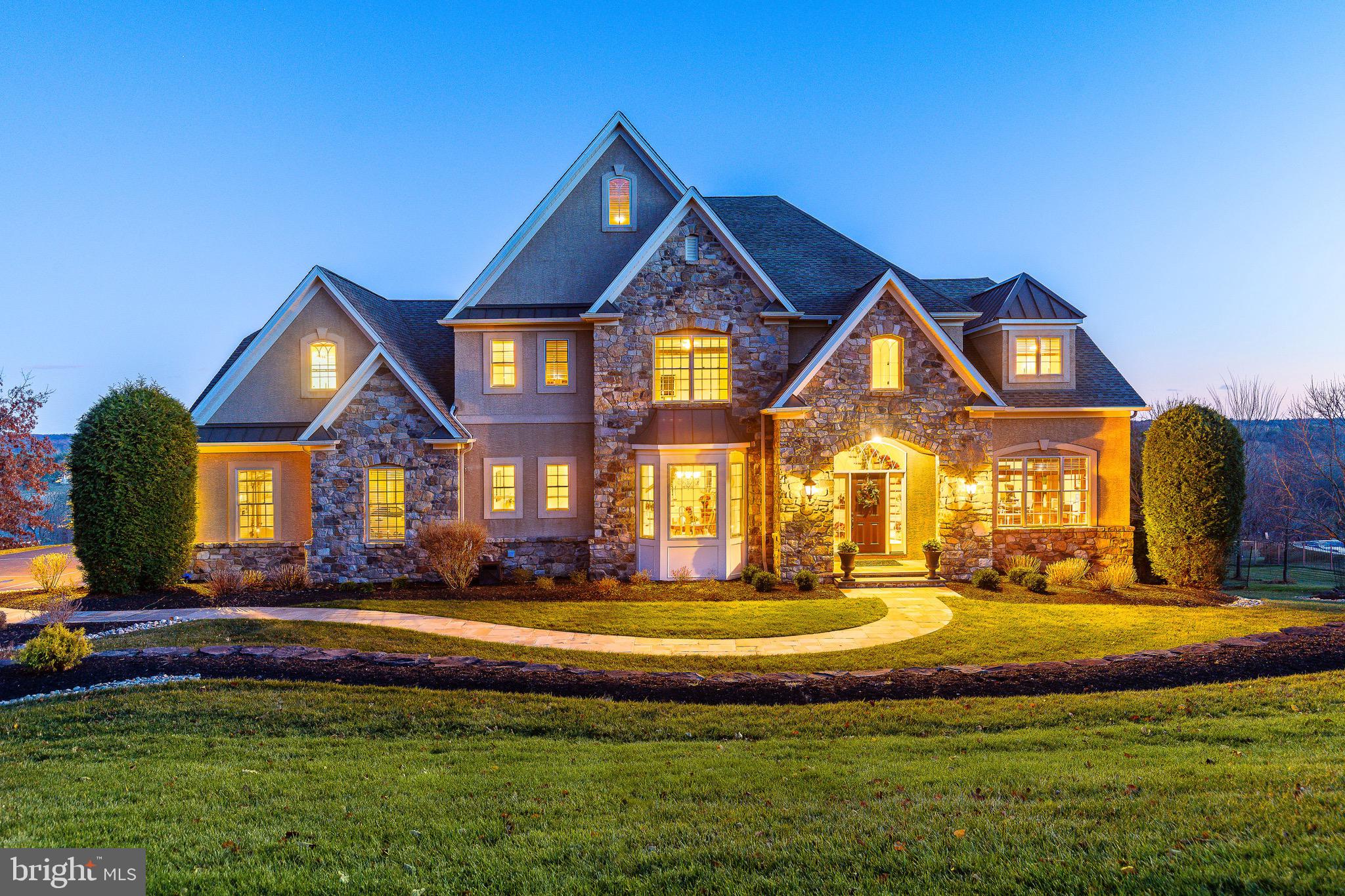 5829 RIDGEVIEW DRIVE