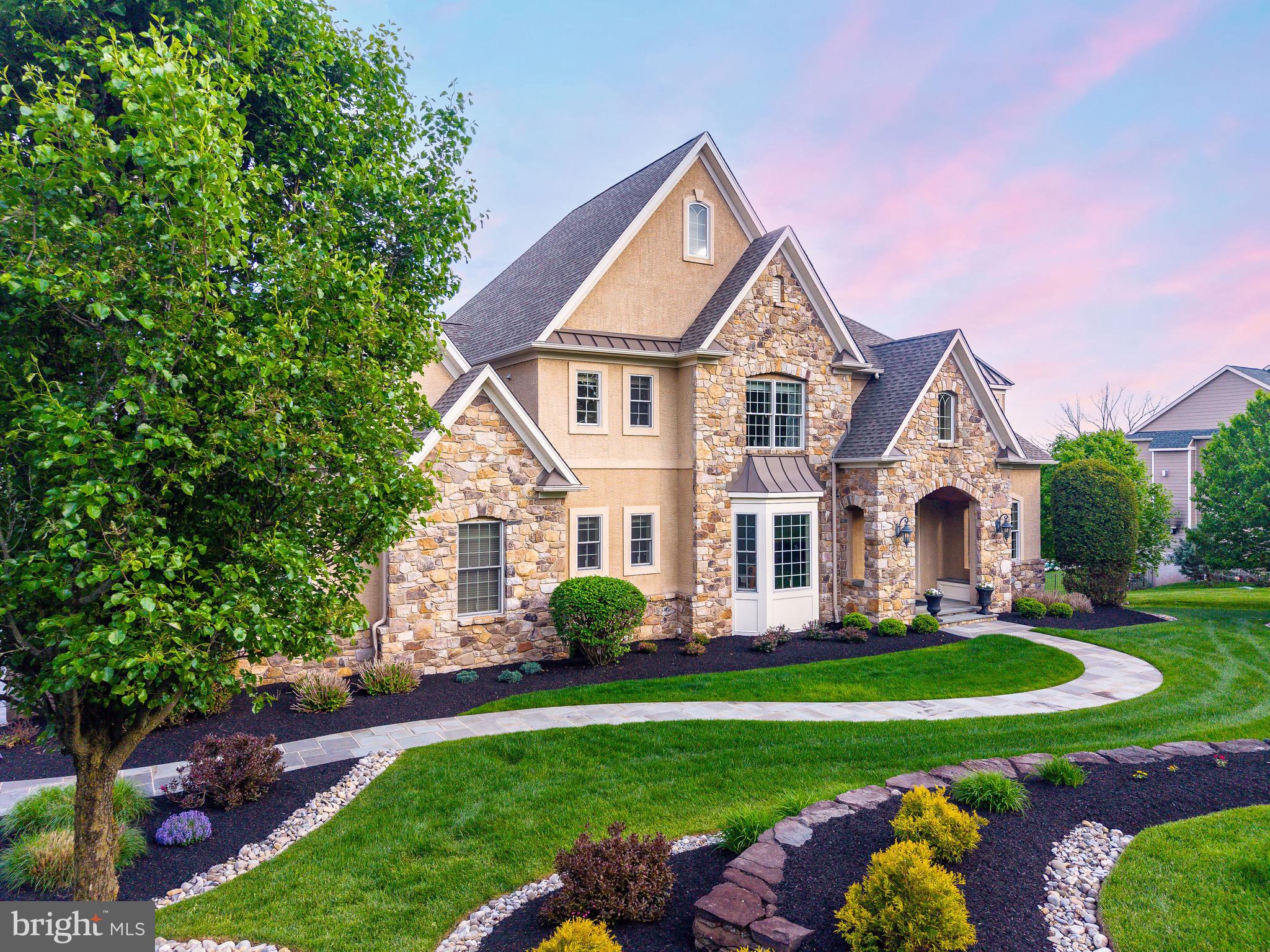 5829 RIDGEVIEW DRIVE