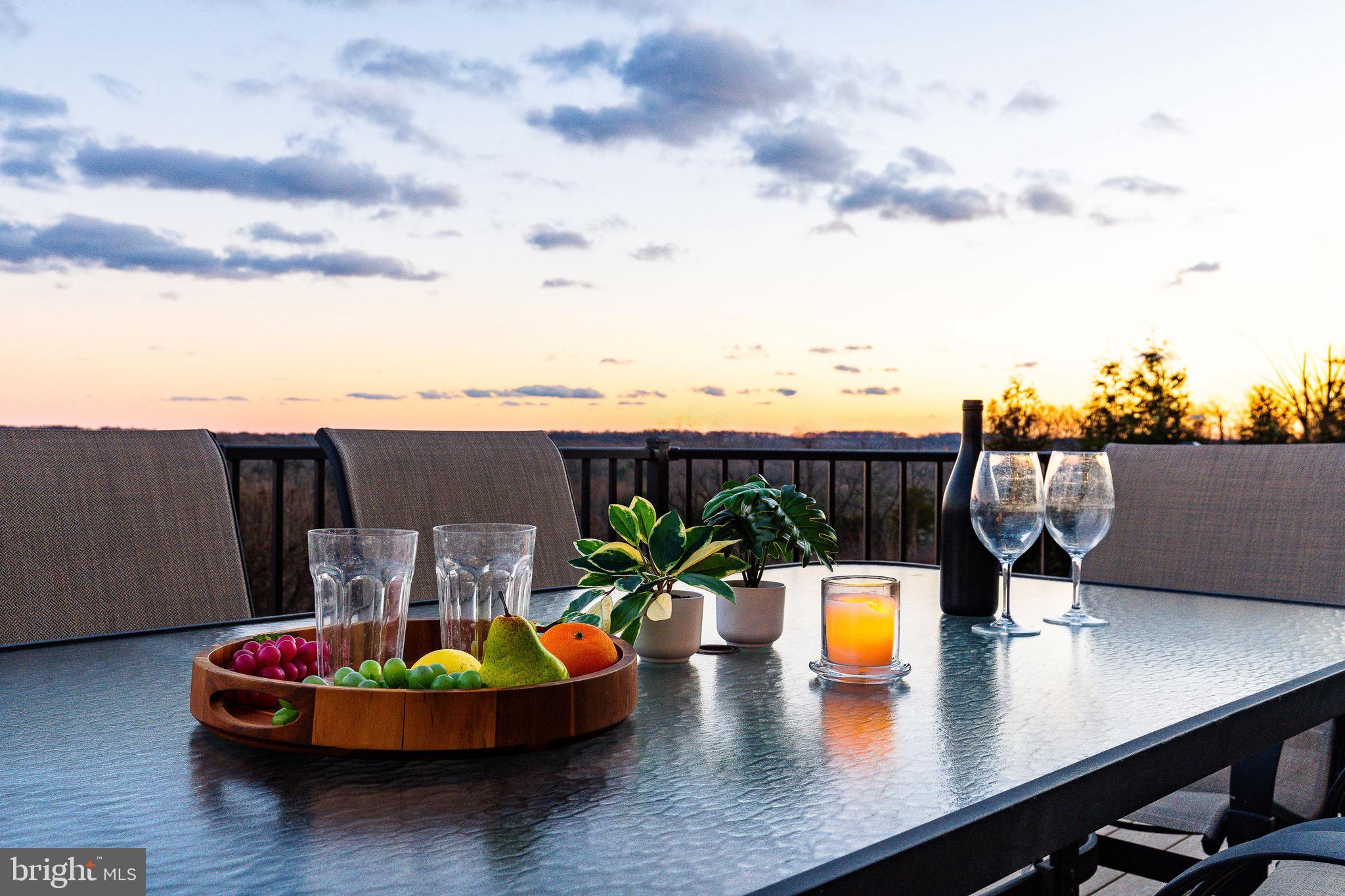 5829 RIDGEVIEW DRIVE