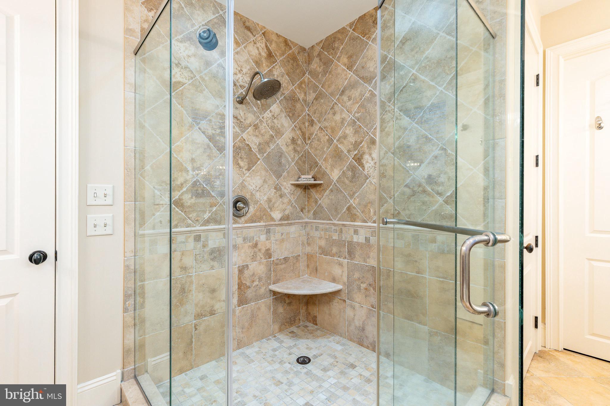 5829 RIDGEVIEW DRIVE