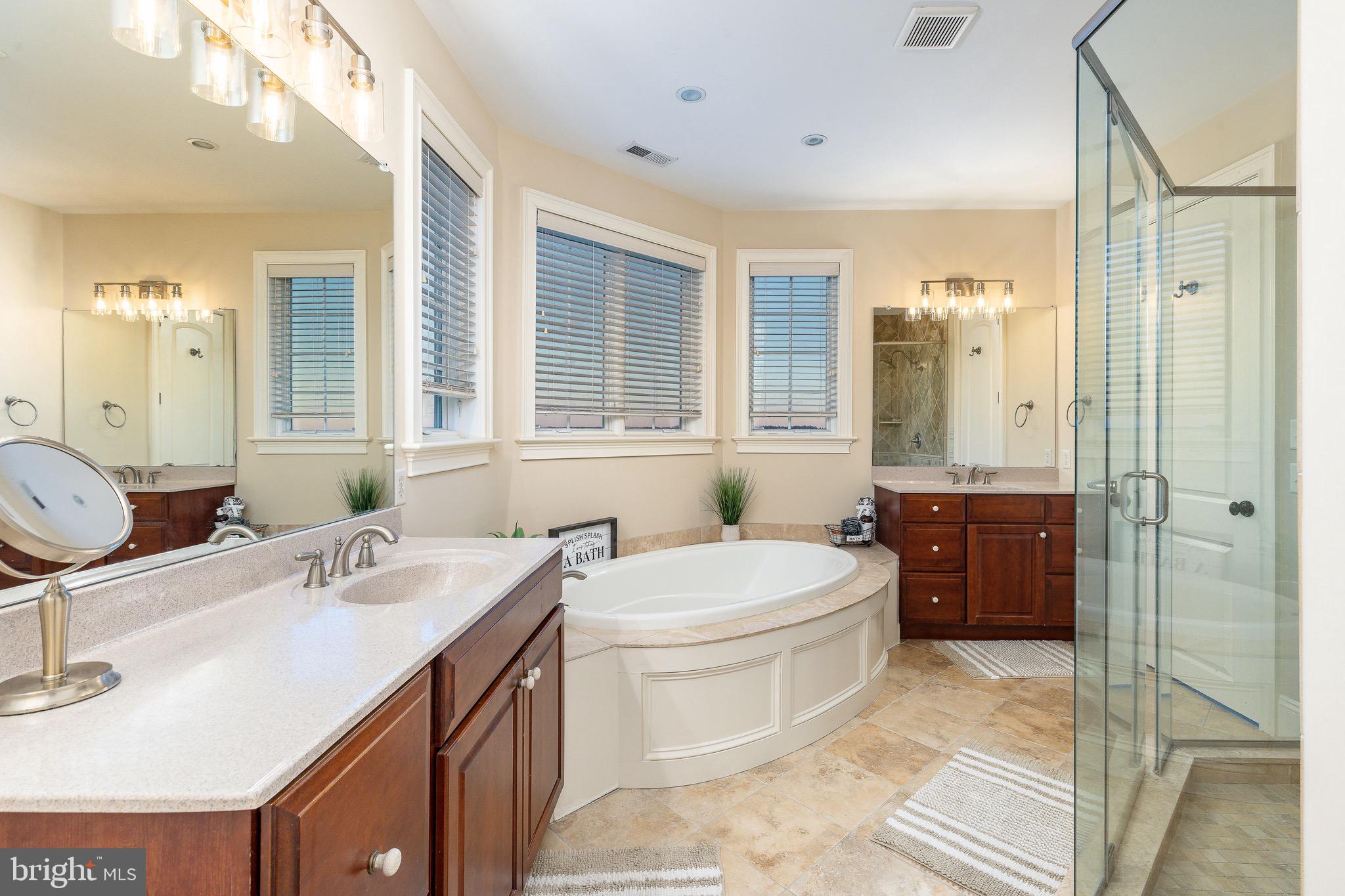 5829 RIDGEVIEW DRIVE