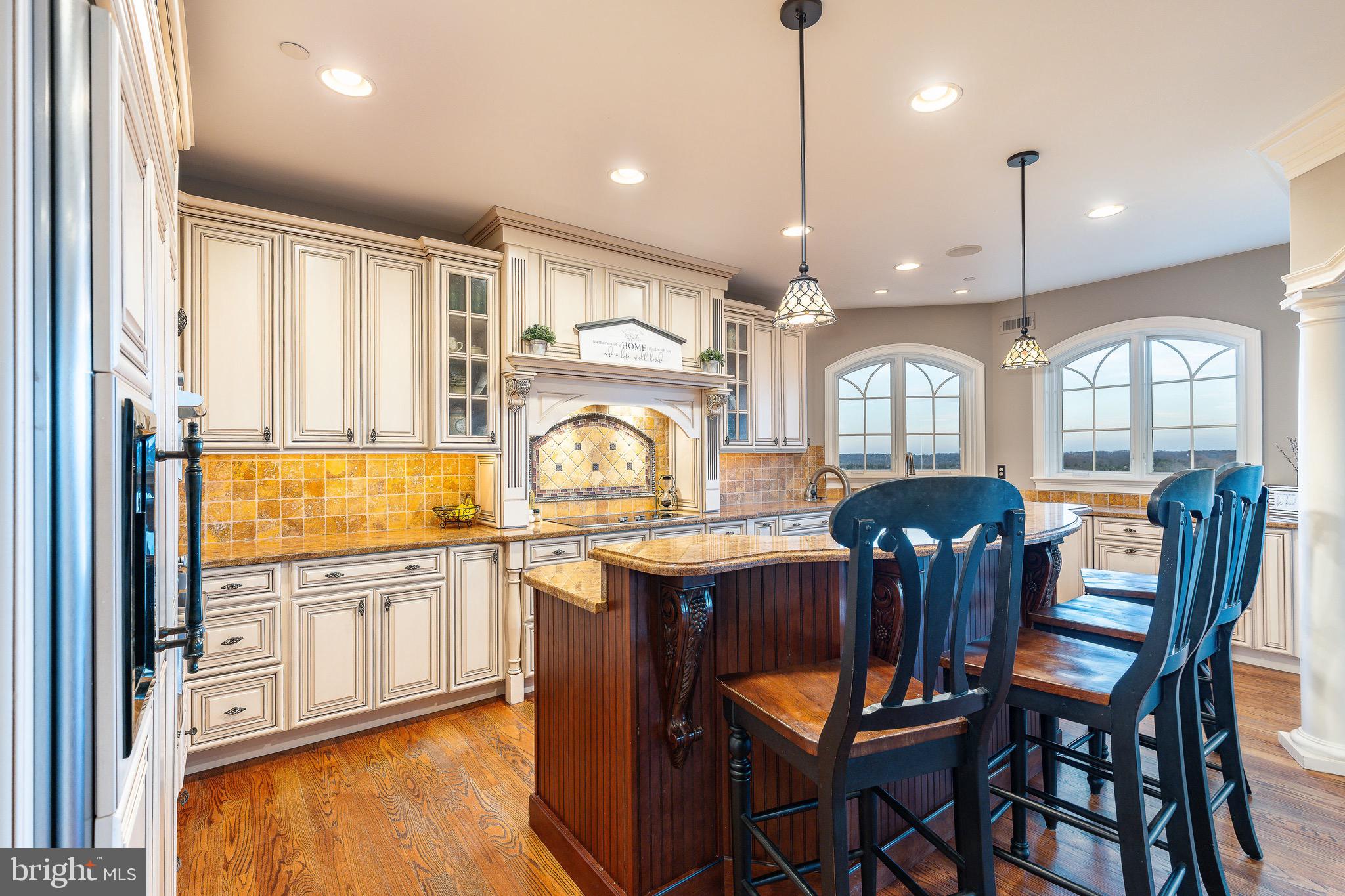 5829 RIDGEVIEW DRIVE