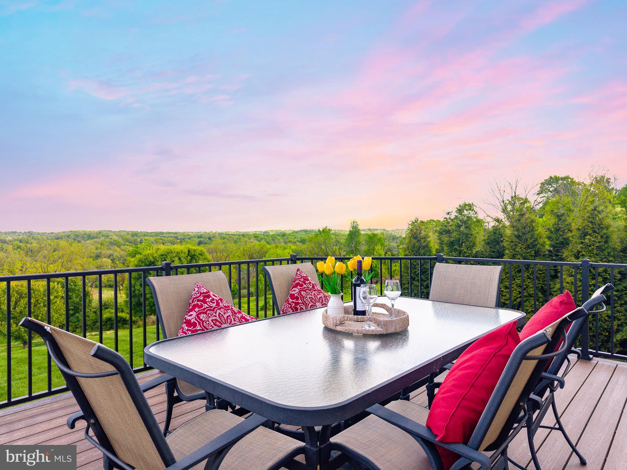 5829 RIDGEVIEW DRIVE