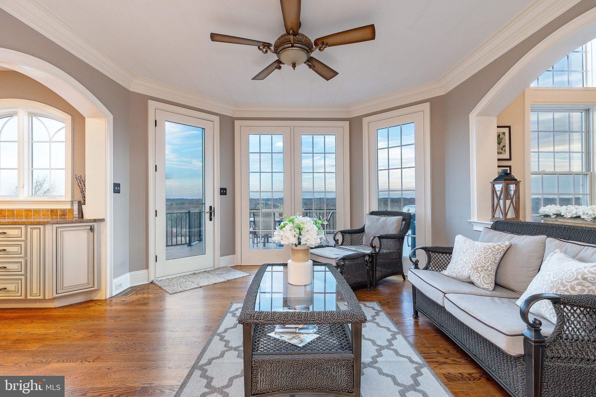 5829 RIDGEVIEW DRIVE