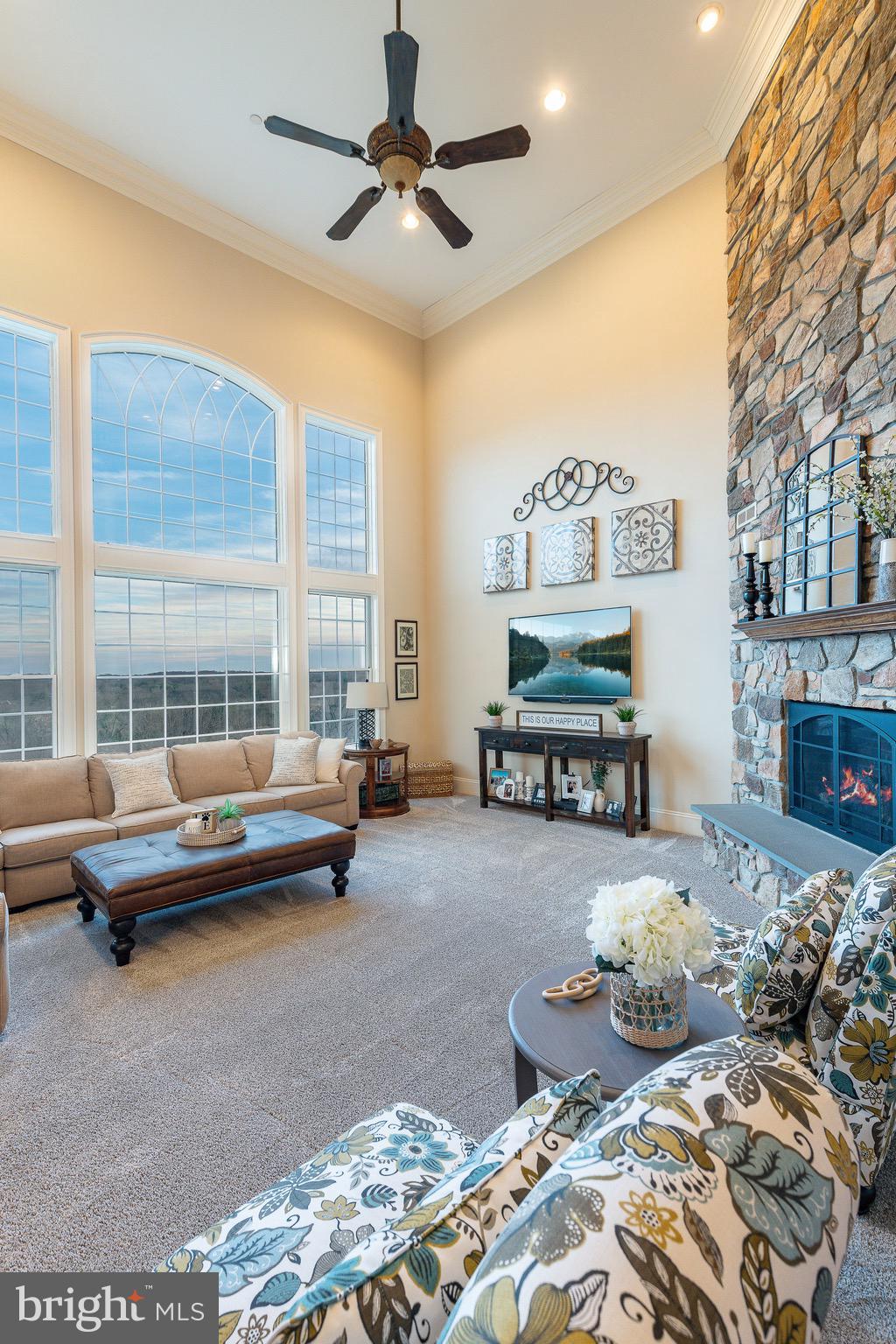 5829 RIDGEVIEW DRIVE