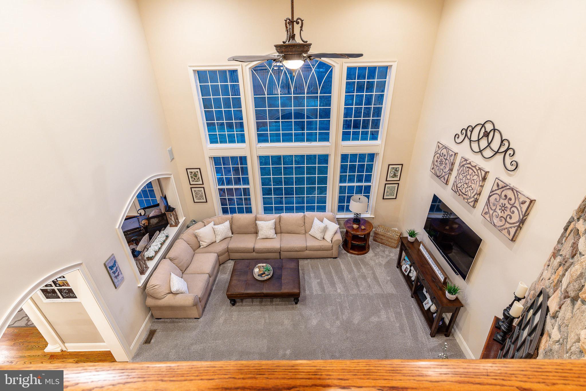 5829 RIDGEVIEW DRIVE