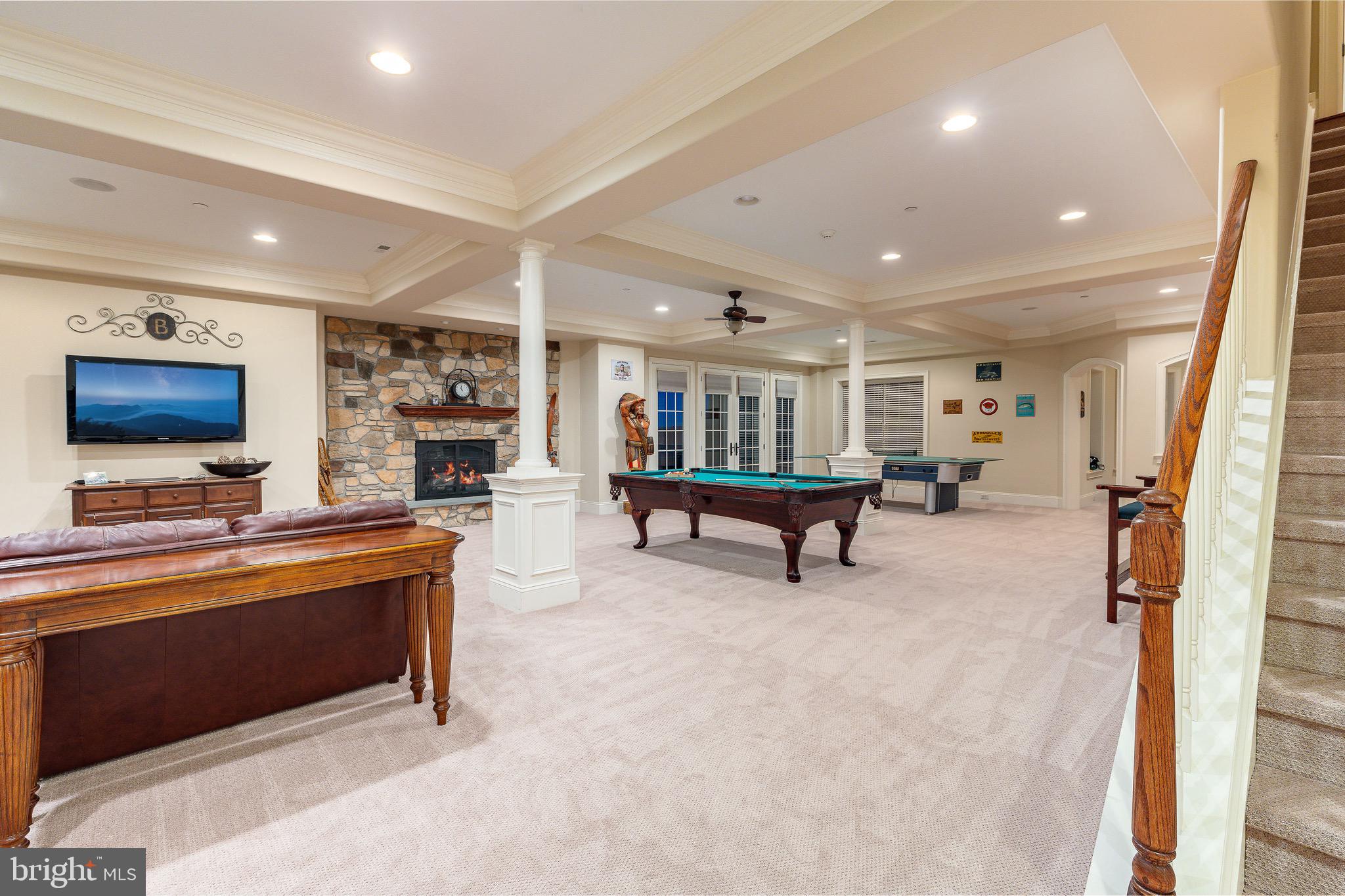 5829 RIDGEVIEW DRIVE