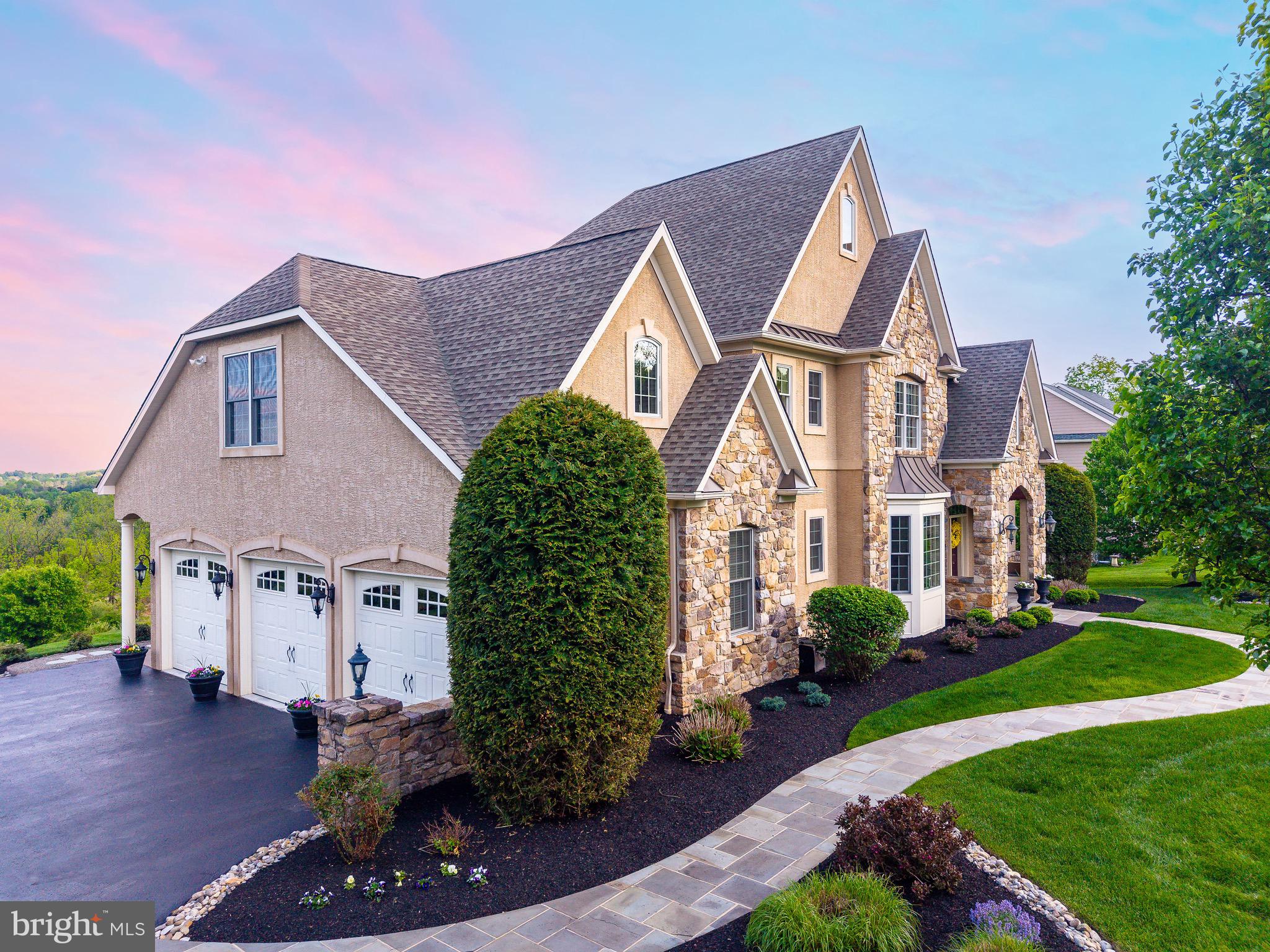 5829 RIDGEVIEW DRIVE