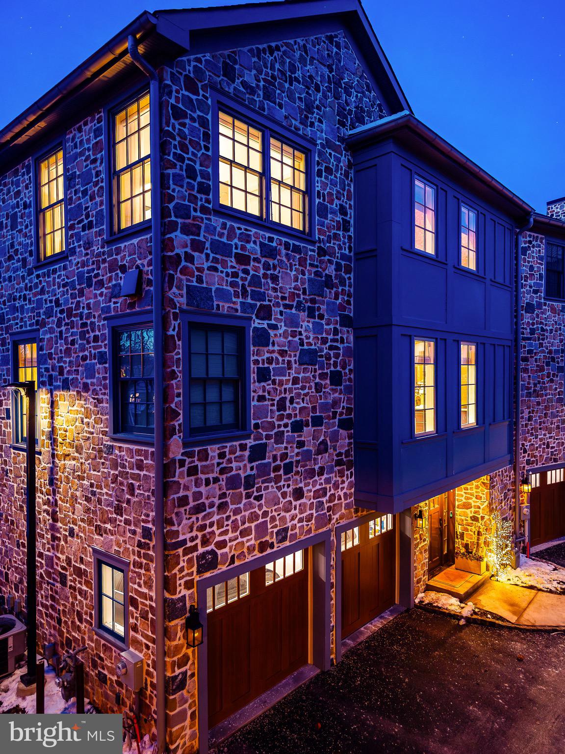 18 W MECHANIC STREET 4