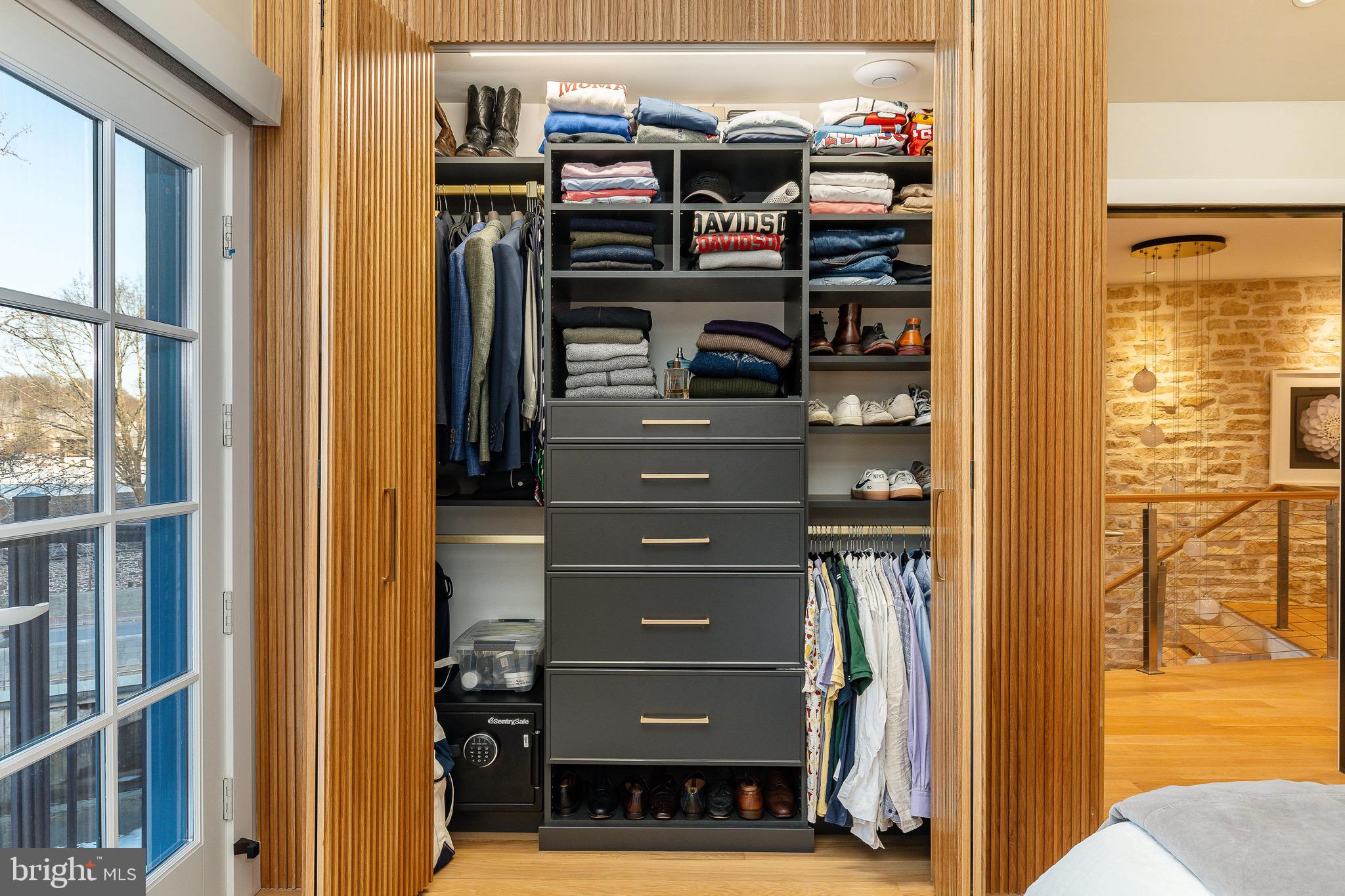 18 W MECHANIC STREET 4